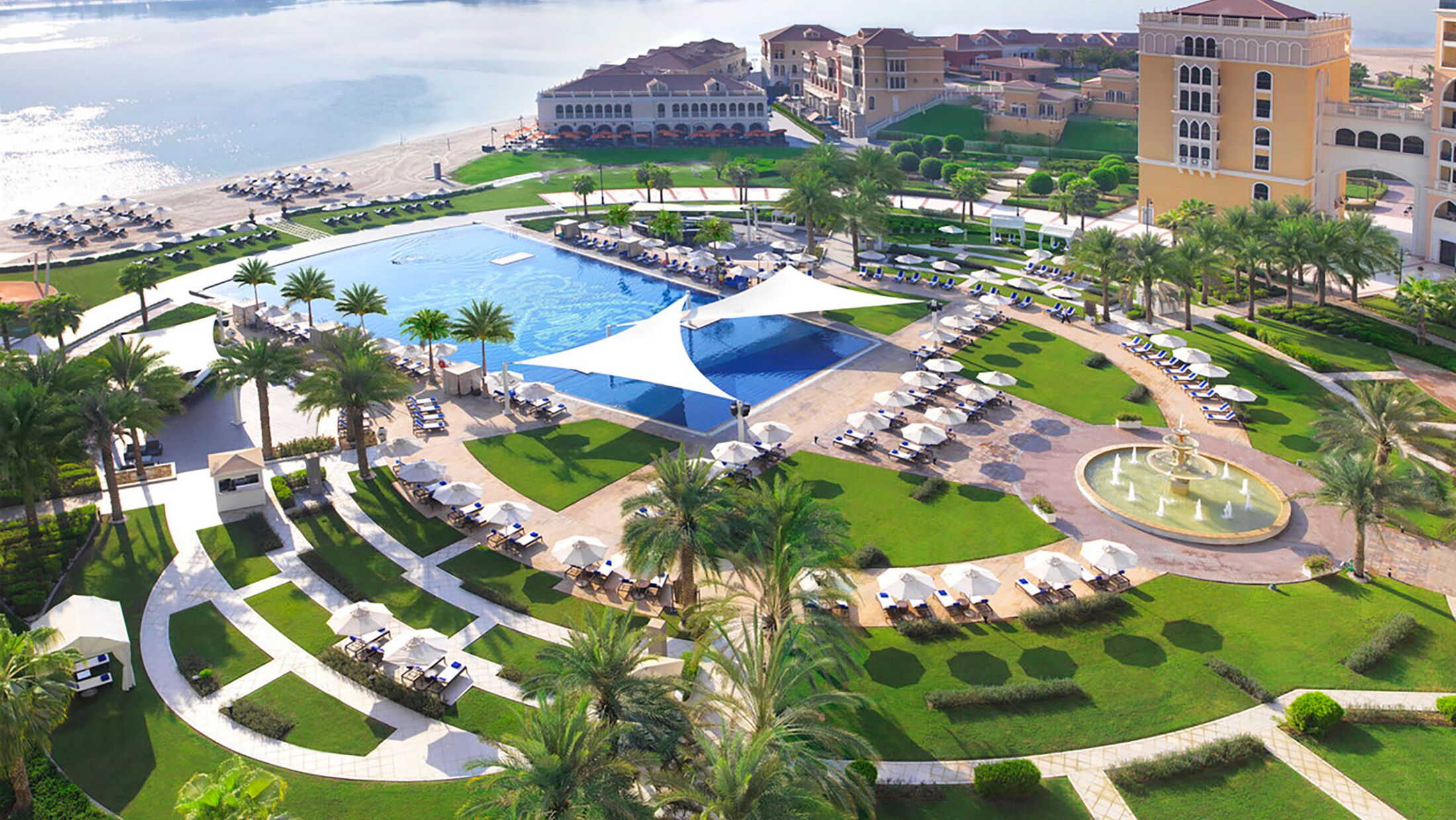 Ritz-Carlton Grand Canal Abu Dhabi