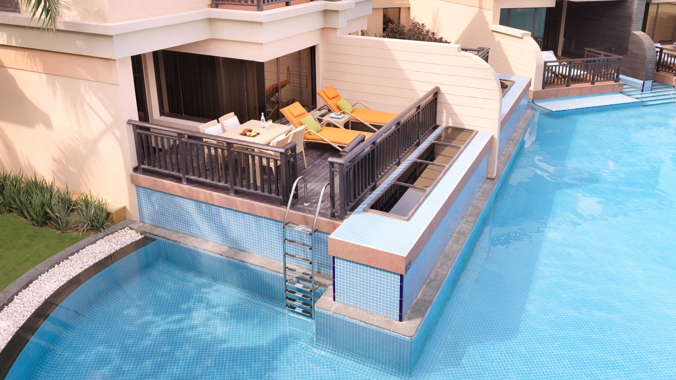 Deluxe Family Room with Lagoon Access