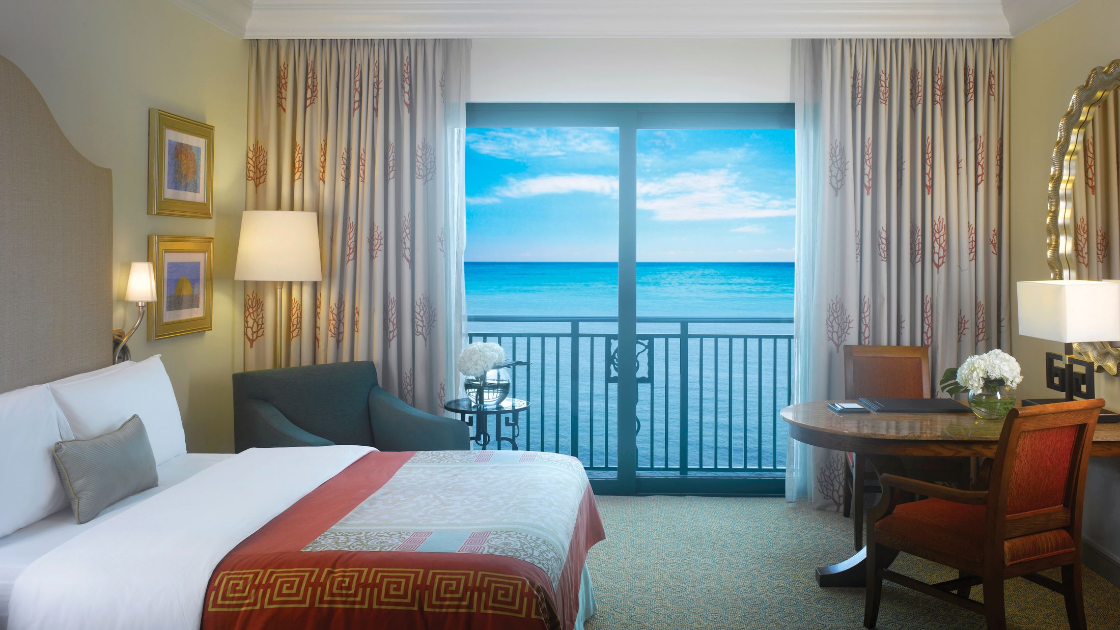 DXB.A.2013.116853.061.jpg-Hybris