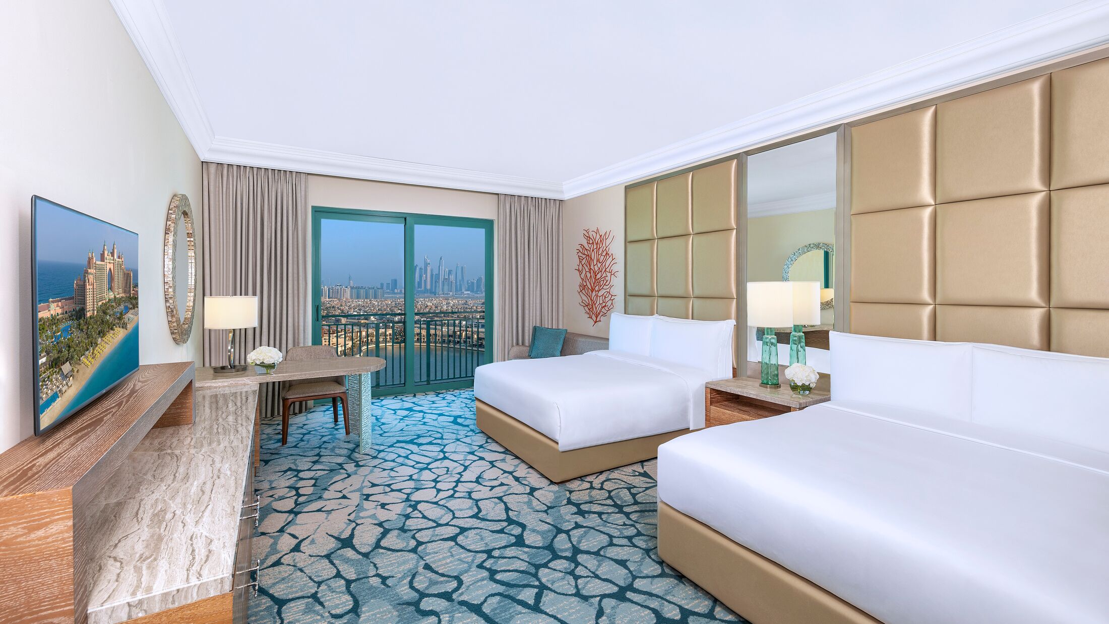 Atlantis-Palm-2023-Deluxe-Room-005-116853-Hybris