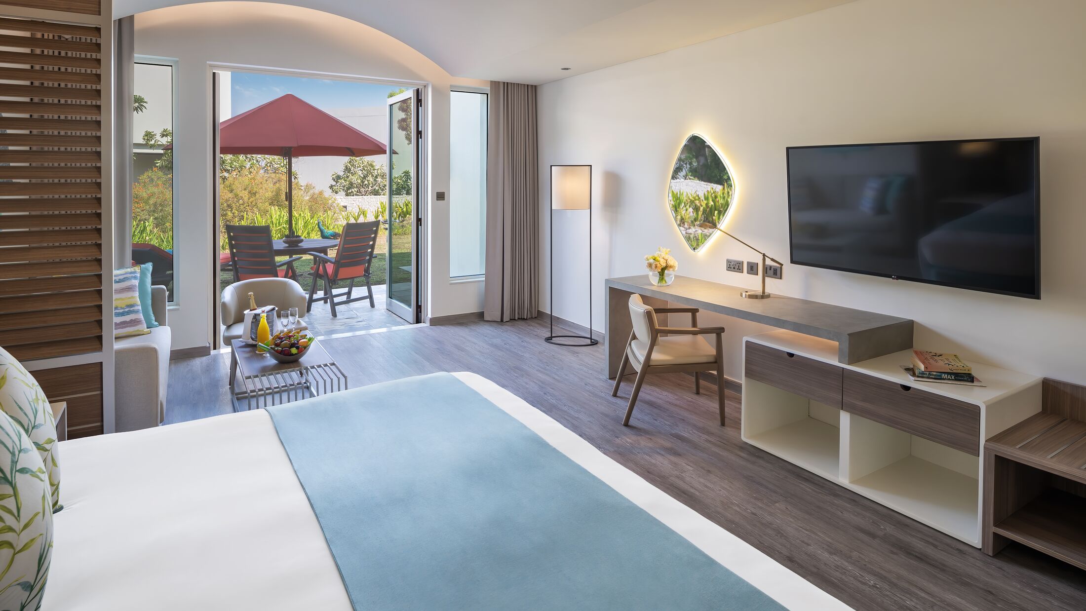 JA-Palm-Tree-2023-Junior-Suite-Garden-Terrace-002-113661-Hybris