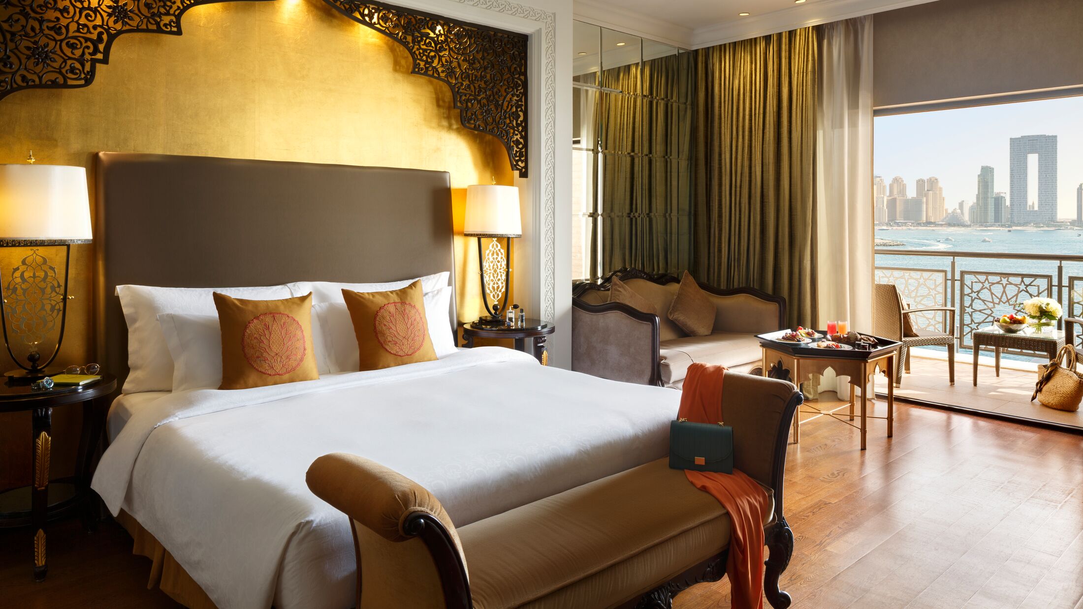 Jumeirah-Zabeel-Saray-2024-Club-King-Room-002-118945-Hybris
