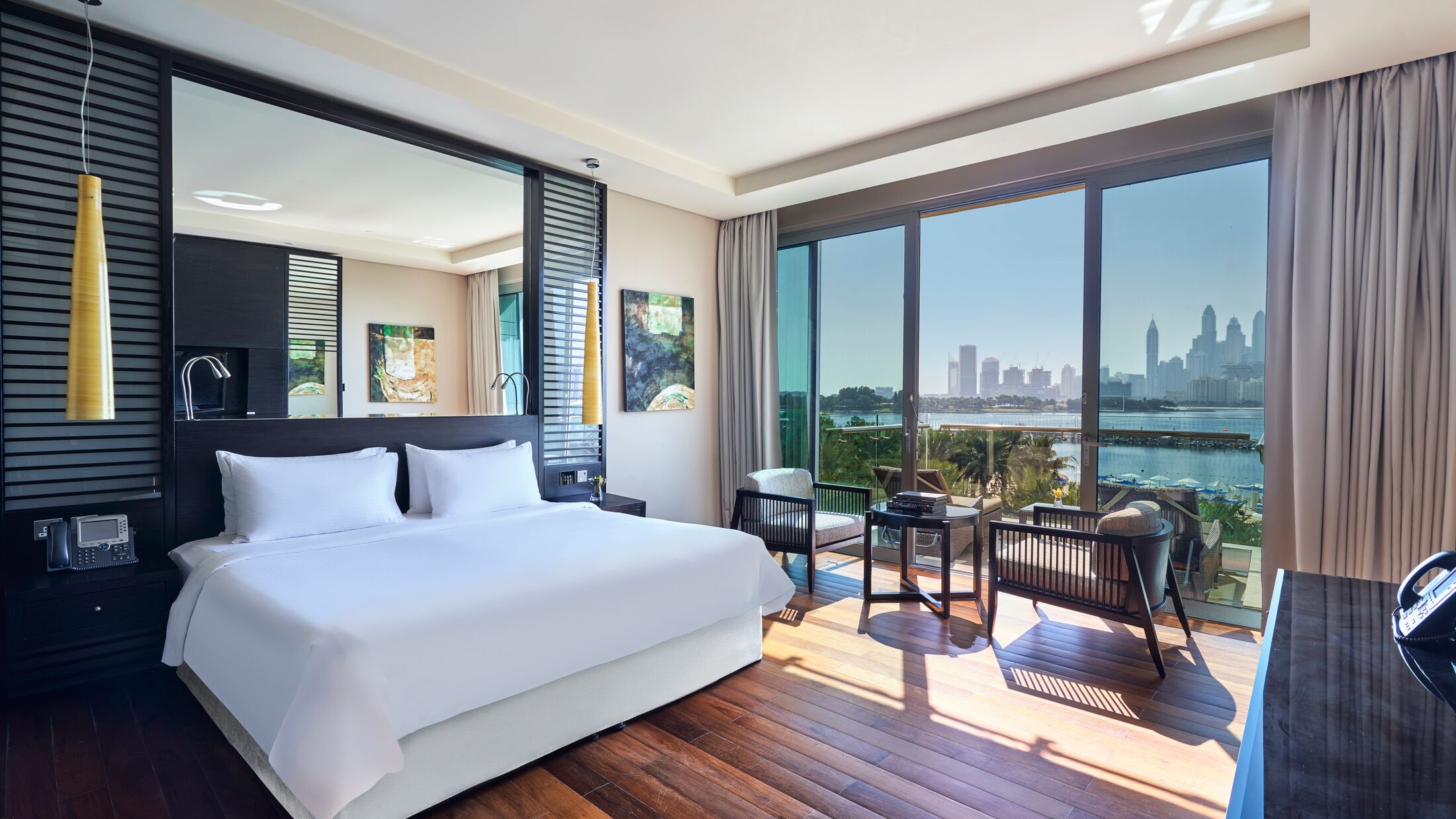 Rixos-Palm-2024-Deluxe-Room-002-121958-Hybris