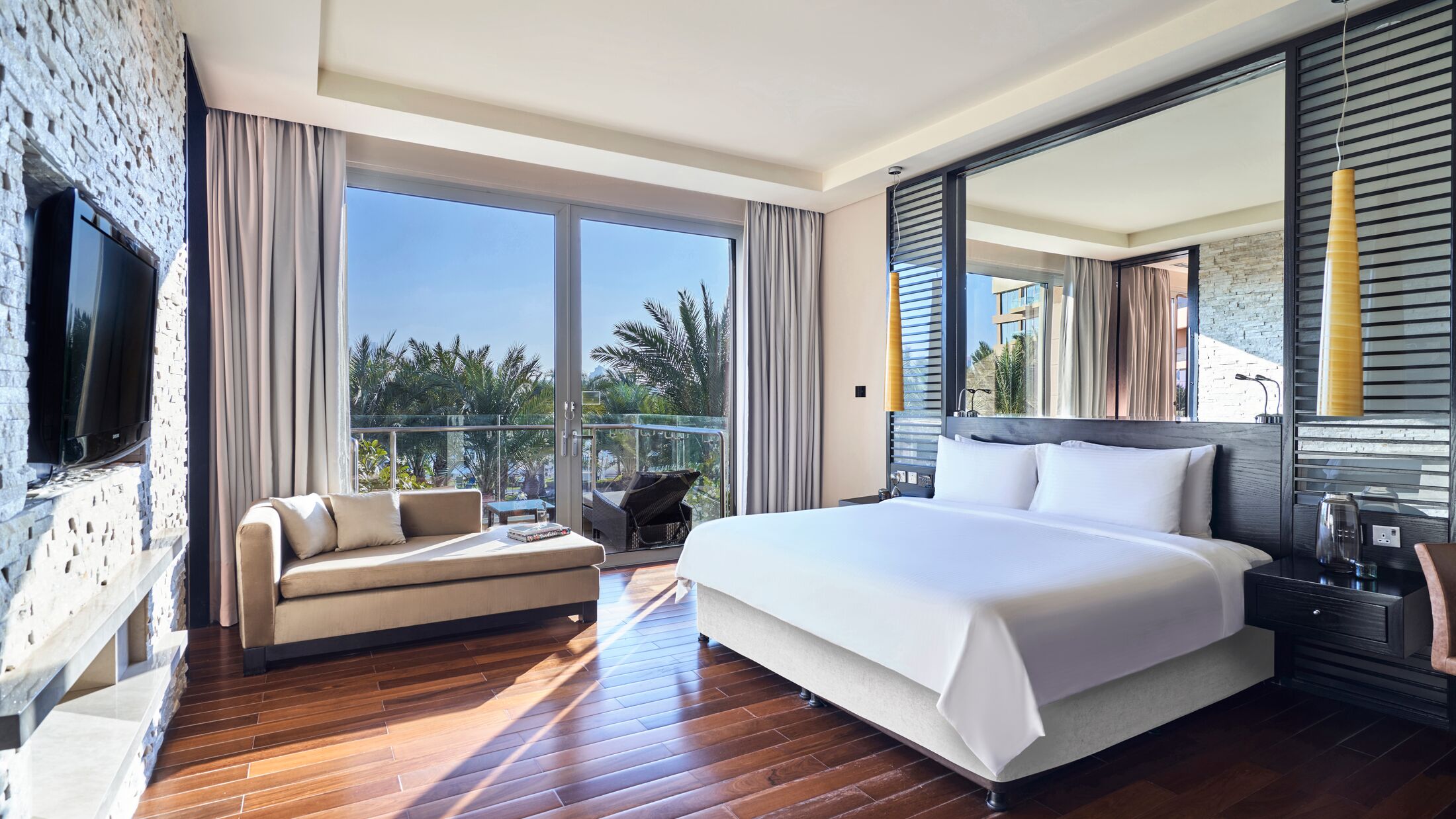Rixos-Palm-2024-Two-Bedroom-Senior-Suite-006-121958-Hybris