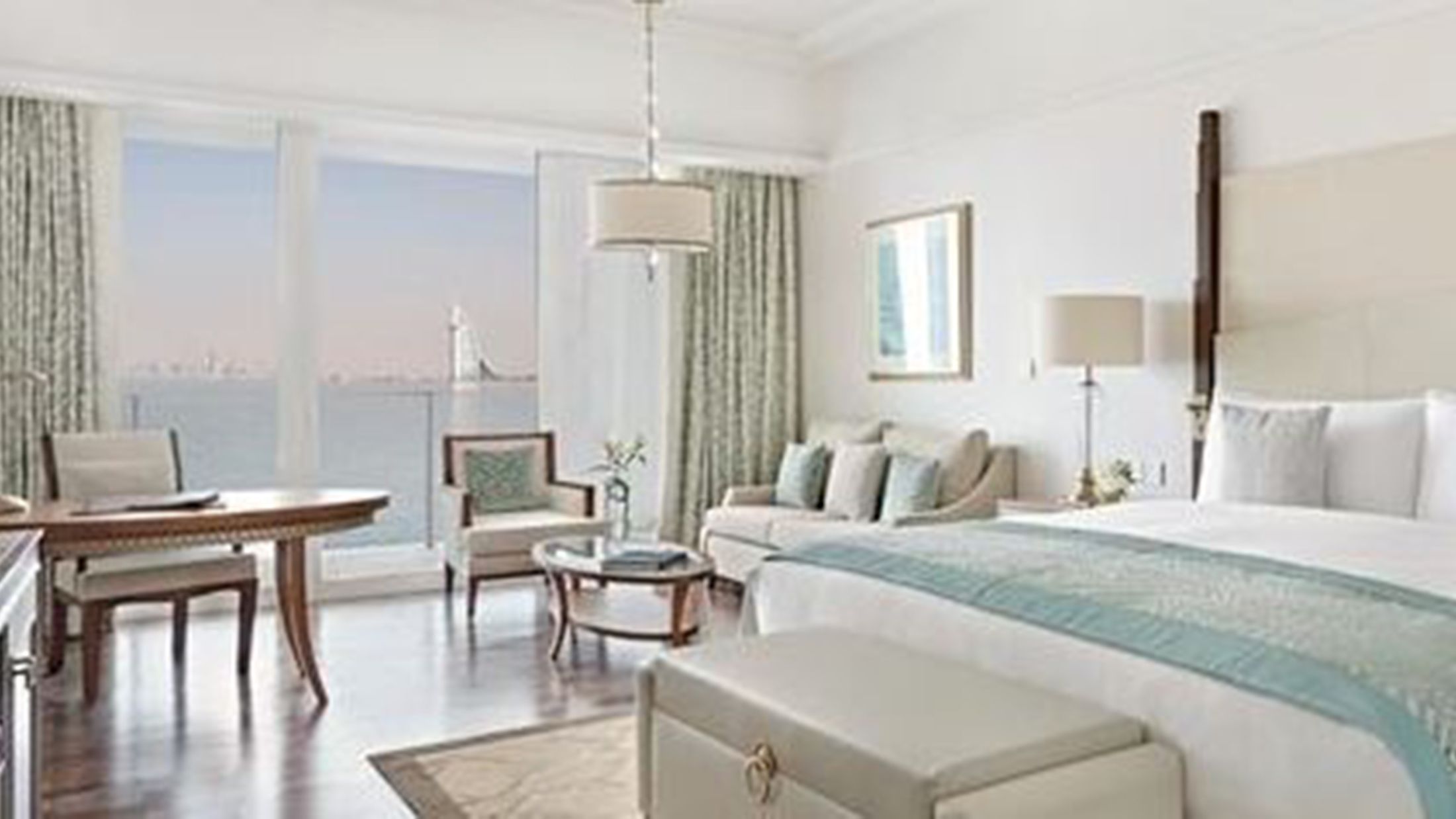 119978-Premier-Room-001-Hybris