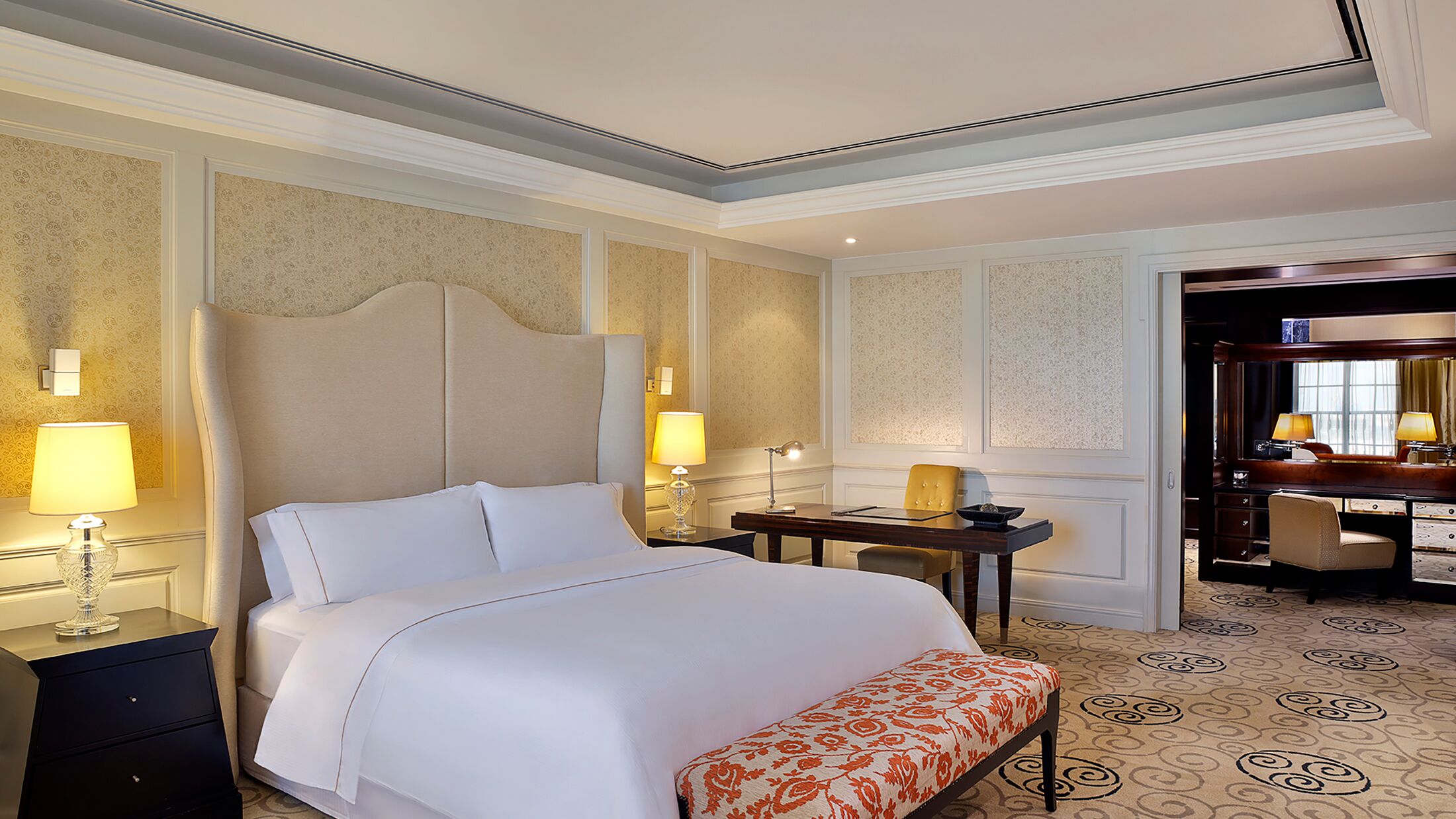 Westin-Mina-Seyahi-2022-Luxury-Suite-001-116737-Hybris