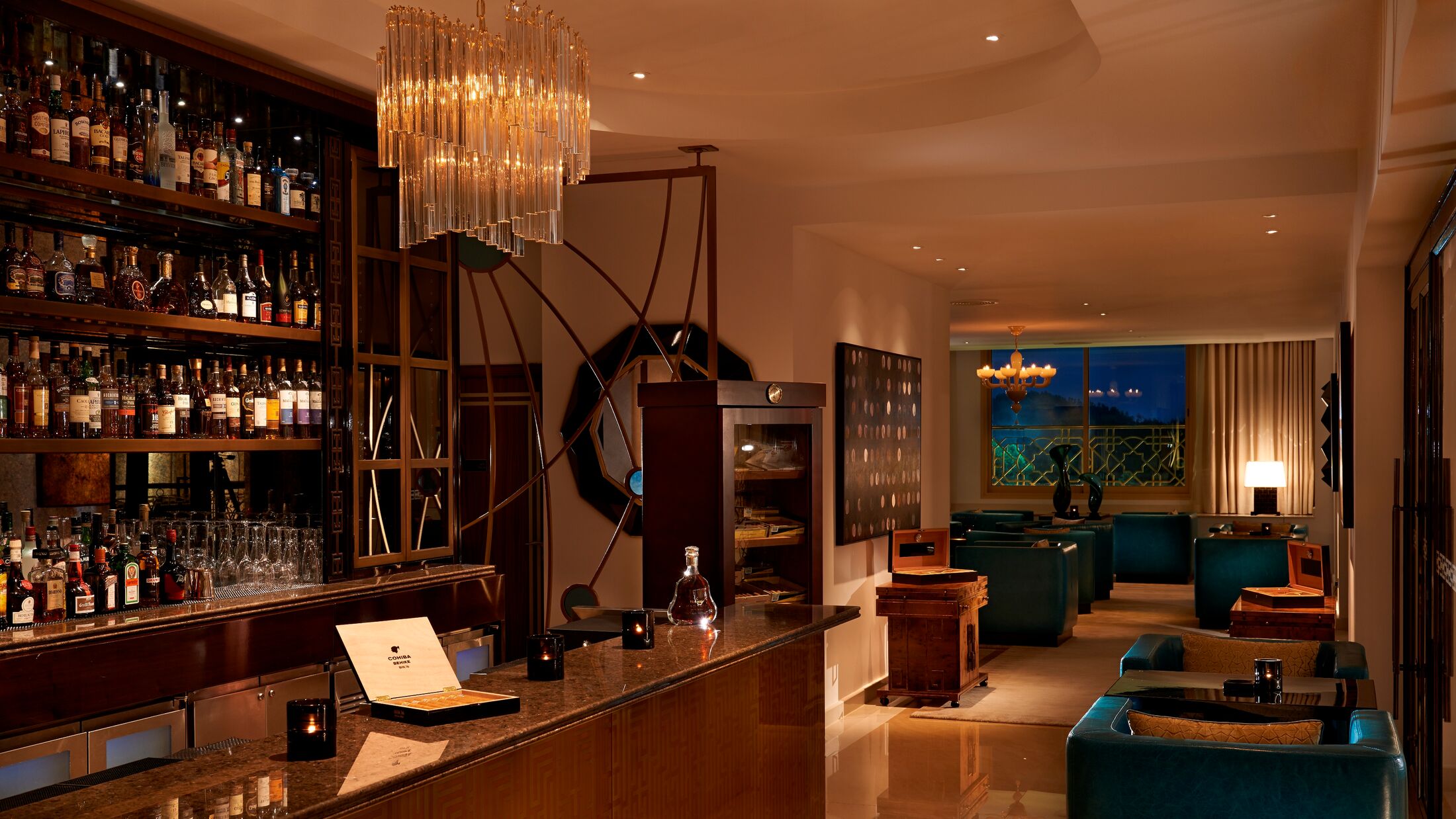 Waldorf-Astoria-Ras-Al-Khaimah-2022-Cigar-Bar-001-119776-Hybris