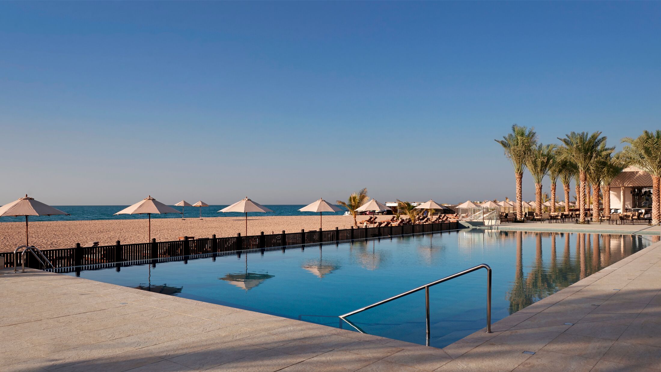 Waldorf-Astoria-Ras-Al-Khaimah-2022-Lap-Pool-002-119776-Hybris