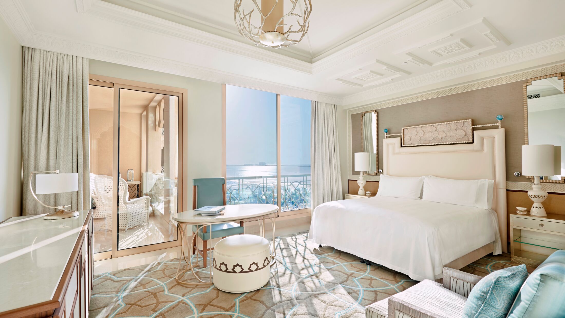 Waldorf-Astoria-Ras-Al-Khaimah-2022-King-Premier-Room-001-119776-Hybris