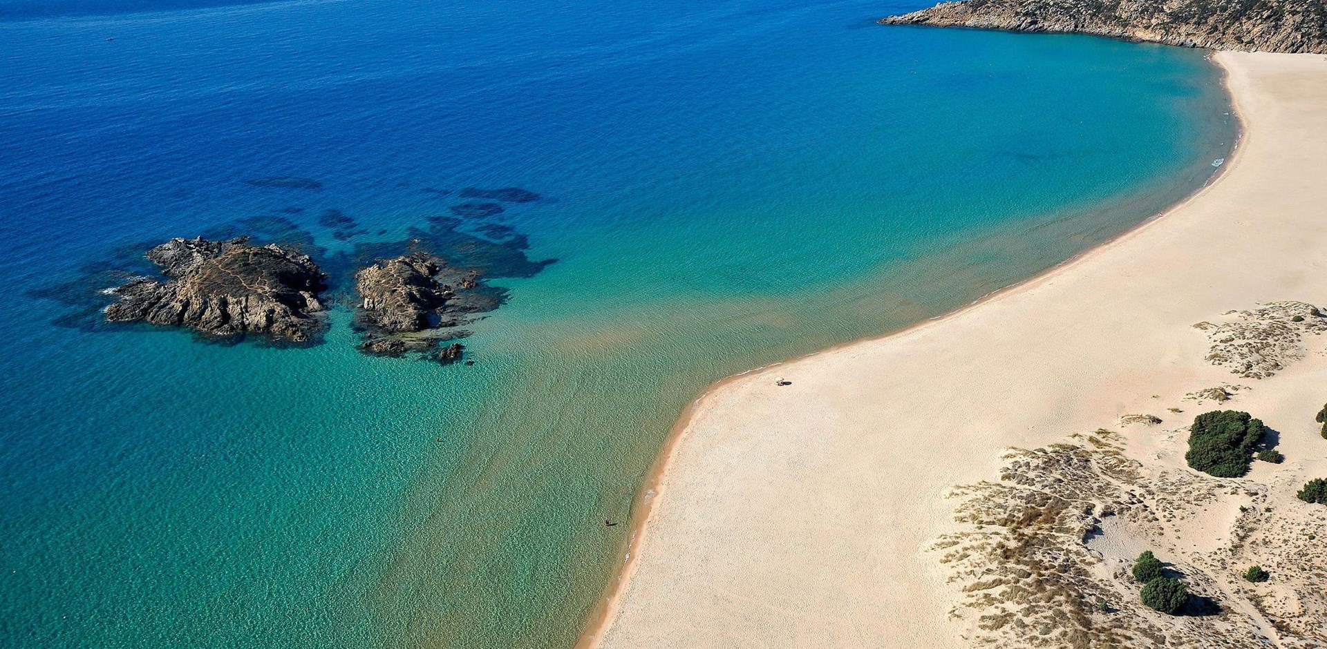 111495-Chia-Beach-002-Hybris