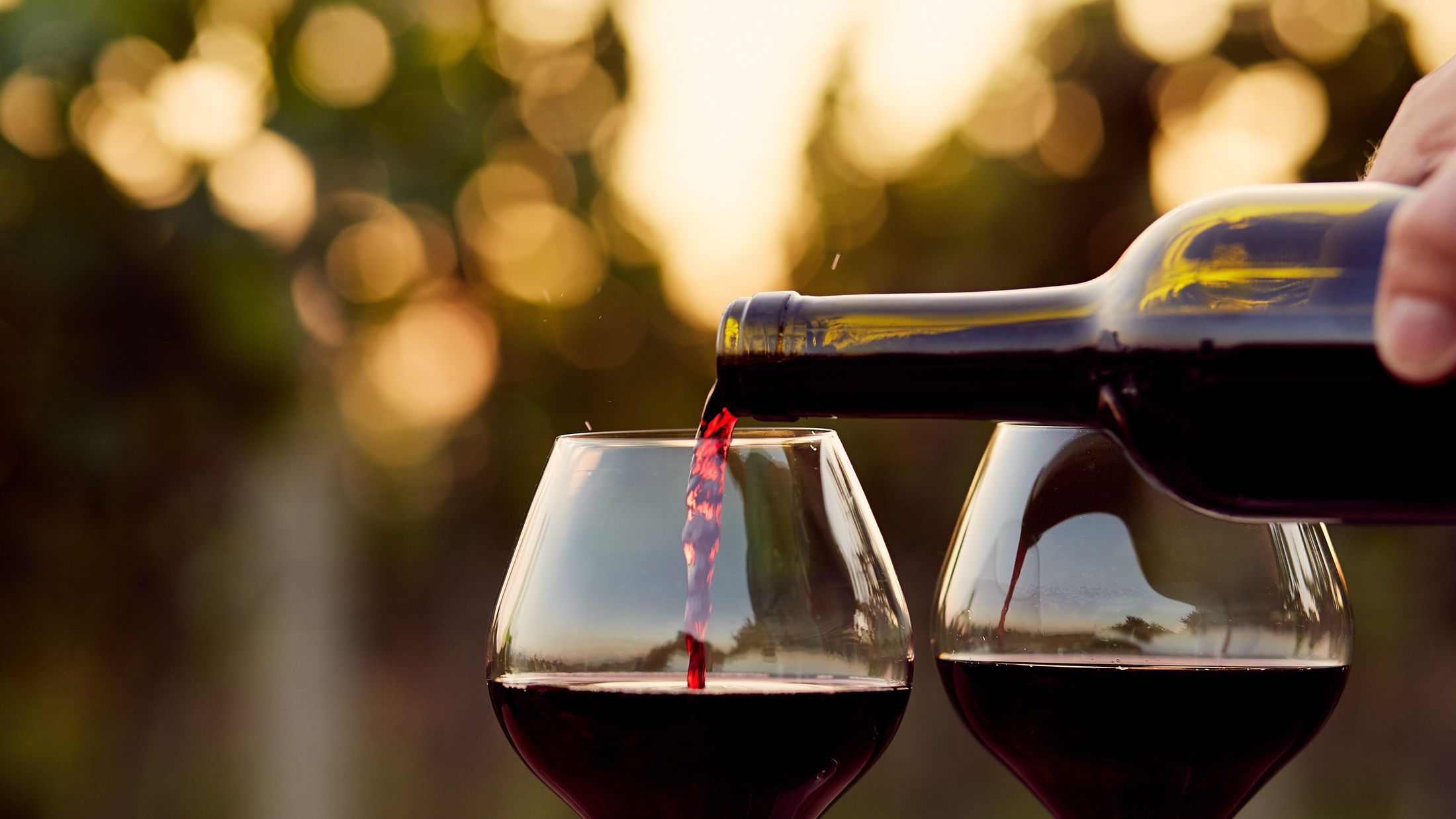 300063_Red Wine_shutterstock_314750660.jpg-Hybris