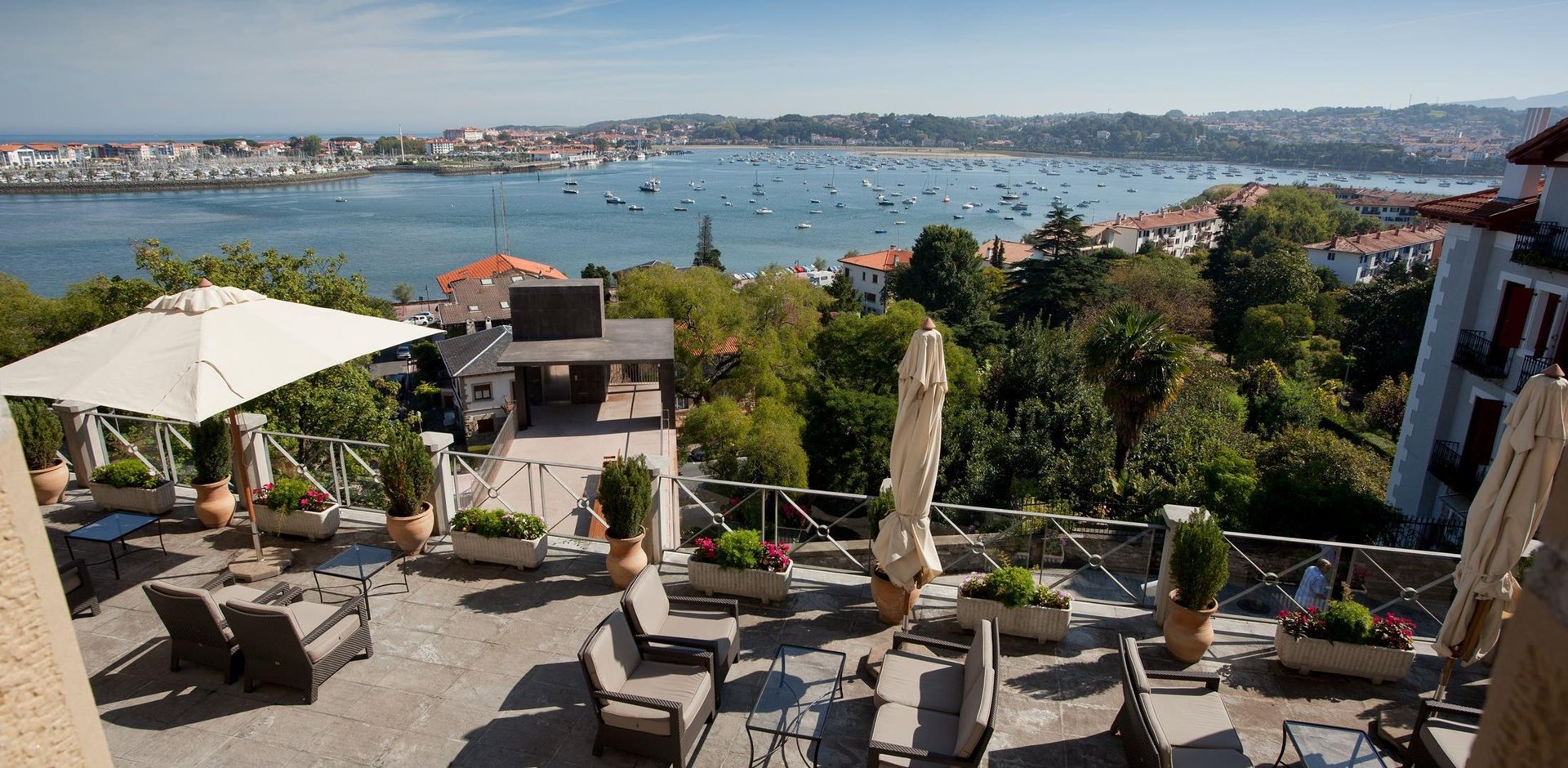121056-Parador-de-Hondarribia-3-Hybris