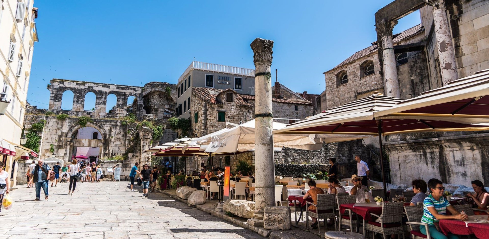 003883-split-croatia-pixabay-1585463-Hybris