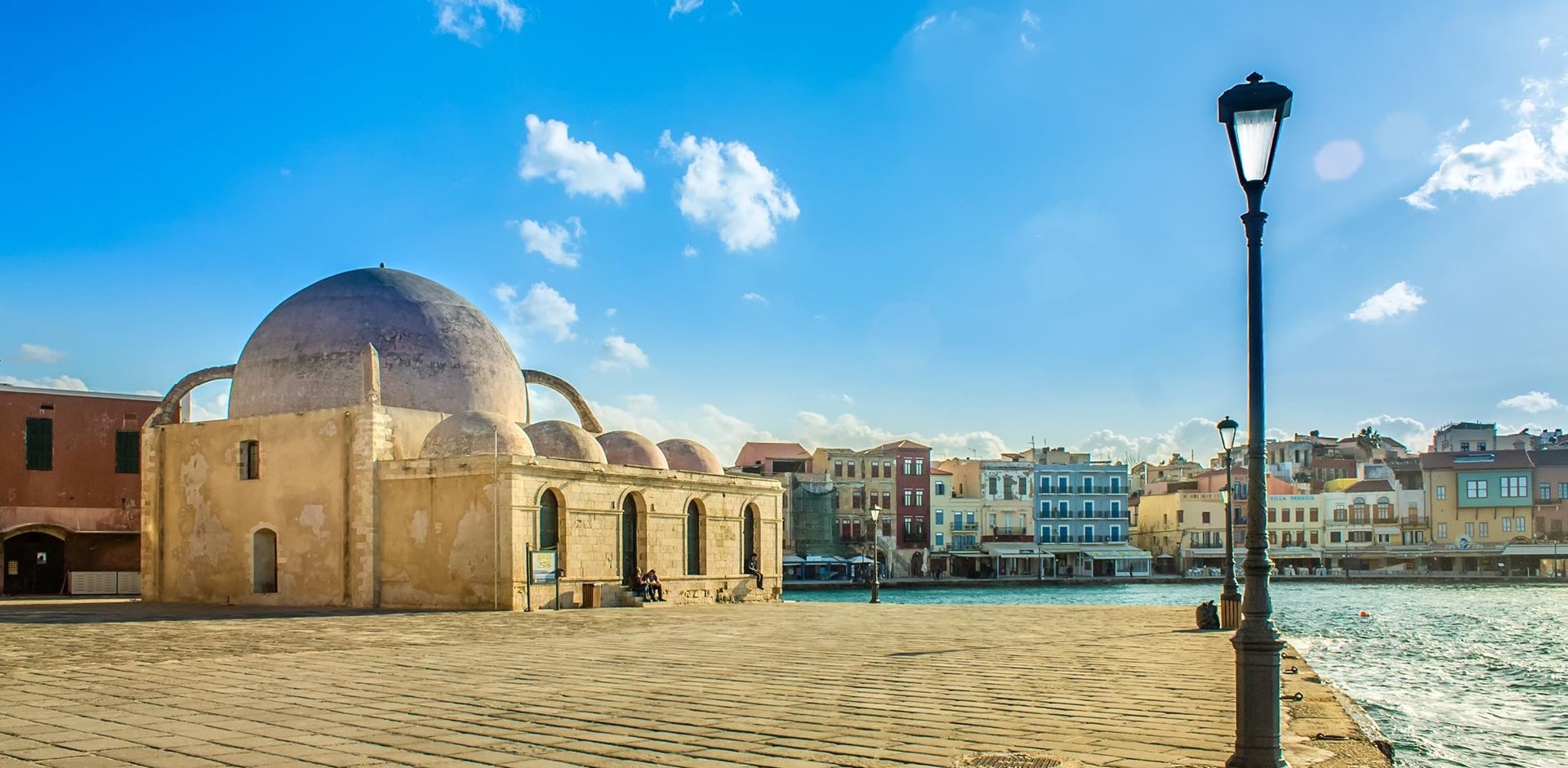 003832-old-town-chania-crete-pixabay-1700592-Hybris