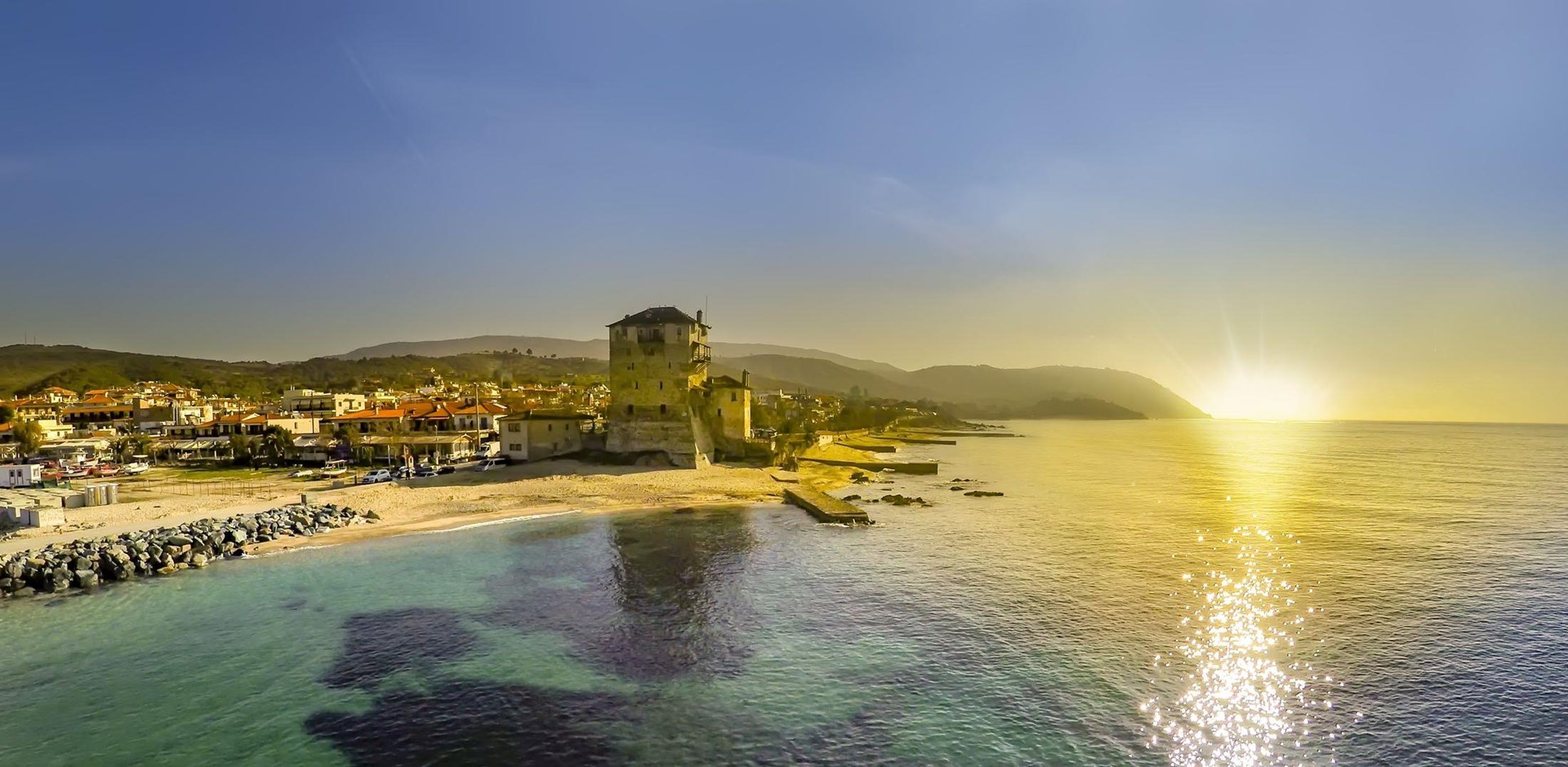 002258-Ouranoupolis-halkidiki-shutterstock_651625147-Hybris