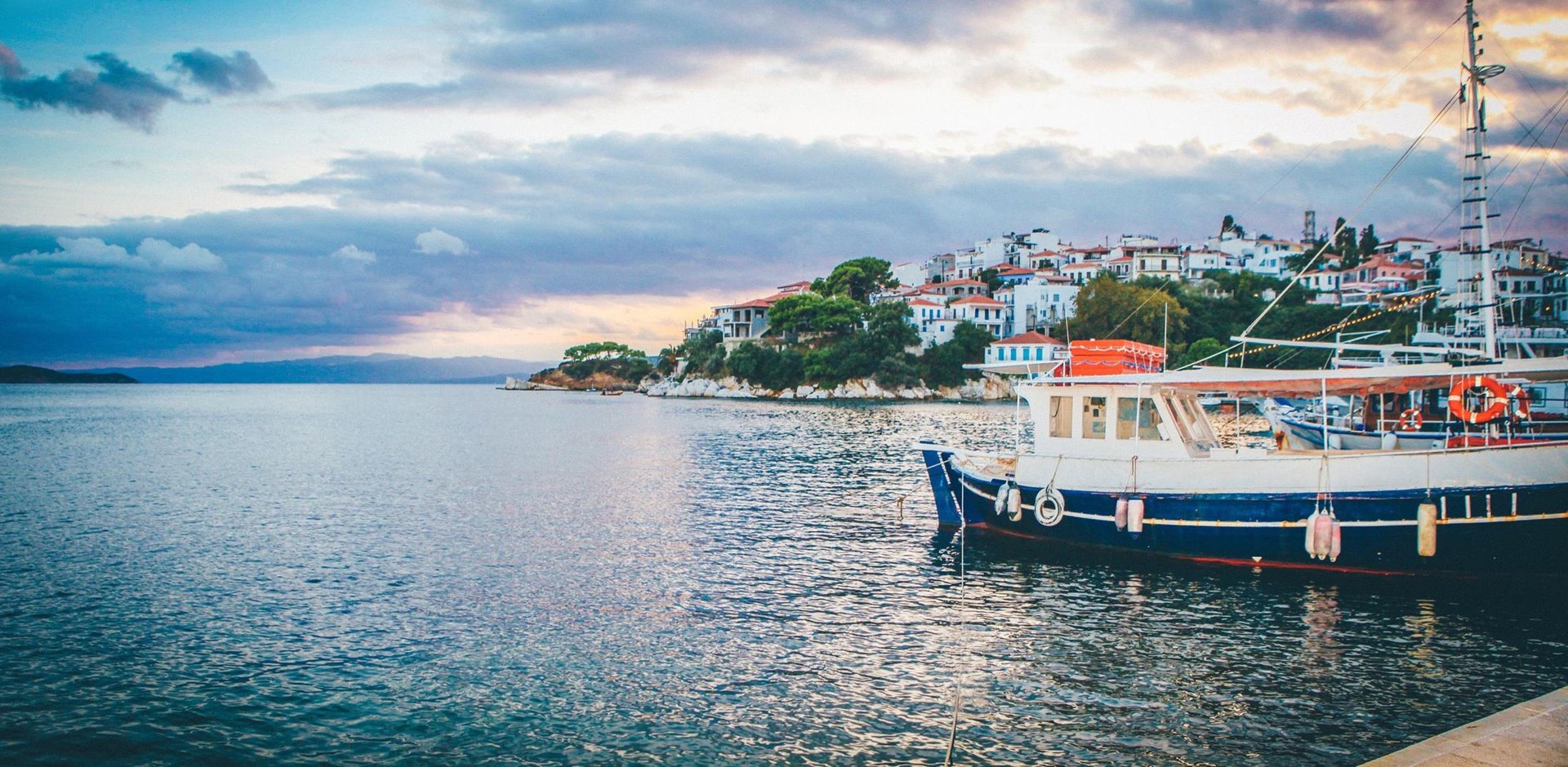 050985-Skiathos-Greece-Unsplash-Nick-Karvounis-43427-Hybris
