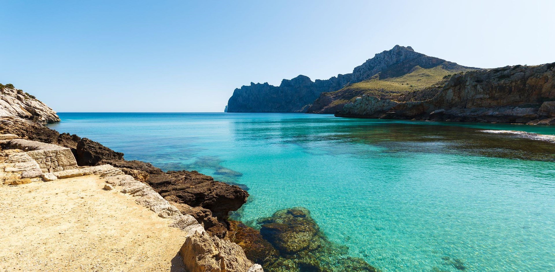 000753-Cala-San-Vincente-majorca-shutterstock_136304861-Hybris