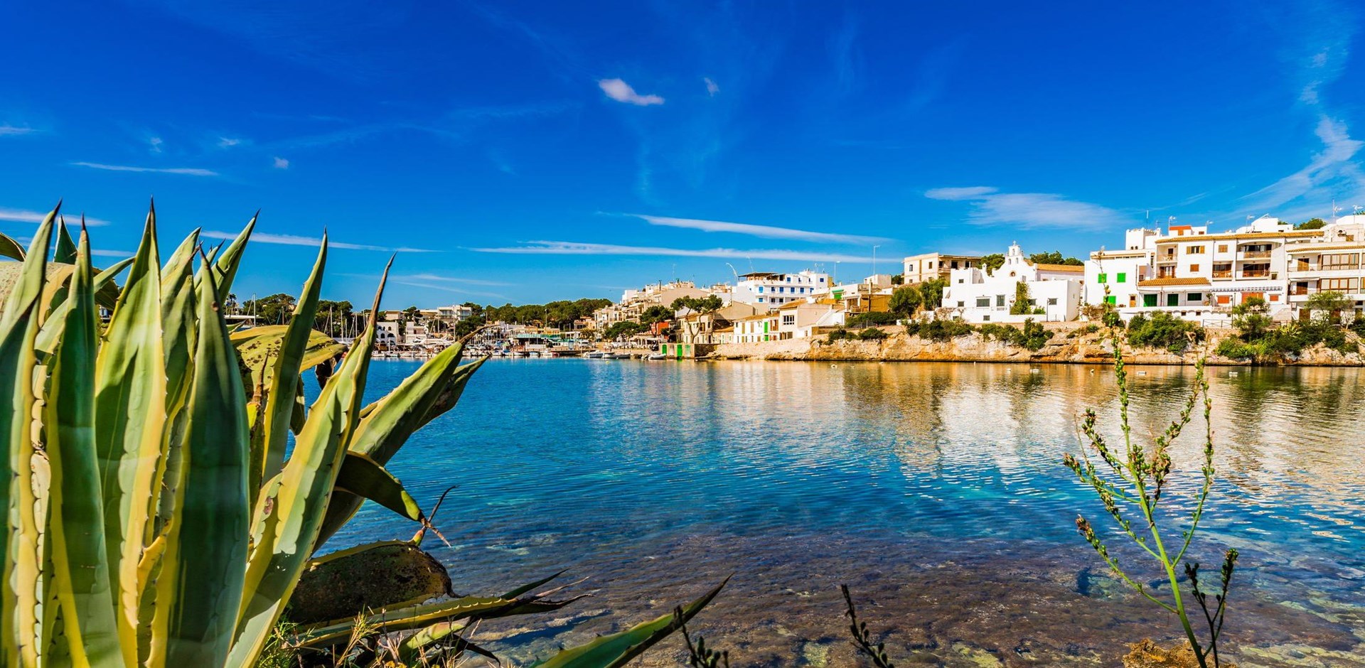 003406-Porto-petro-majorca-shutterstock_587748998-Hybris