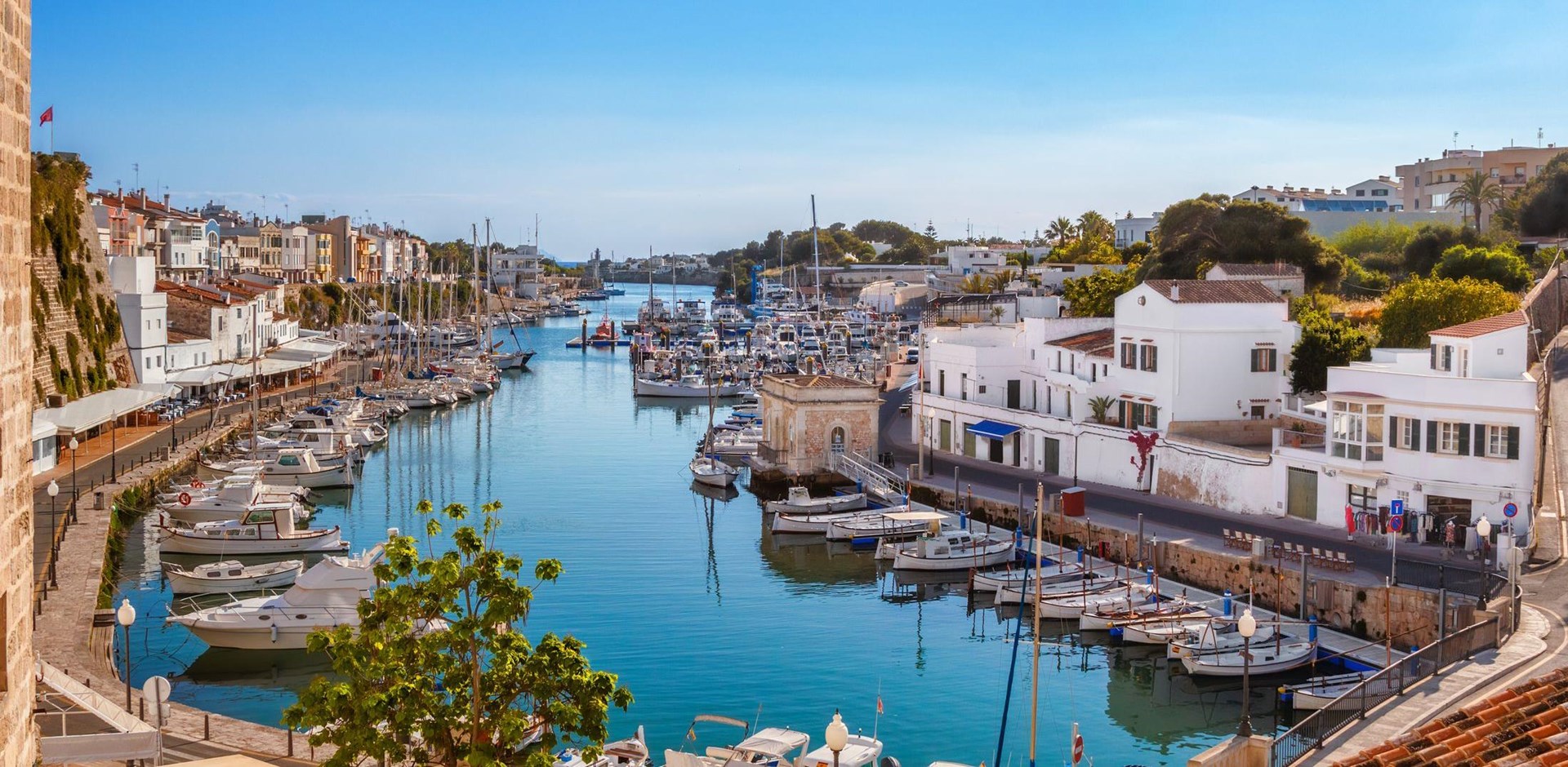 000670-Ciutadella-port-menorca-shutterstock_554710495-Hybris