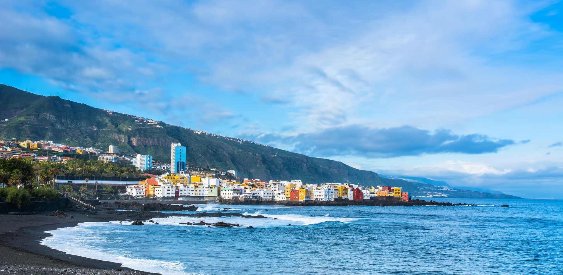 001032-Puerto-de-la-cruz-tenerife-shutterstock_683897167-Hybris