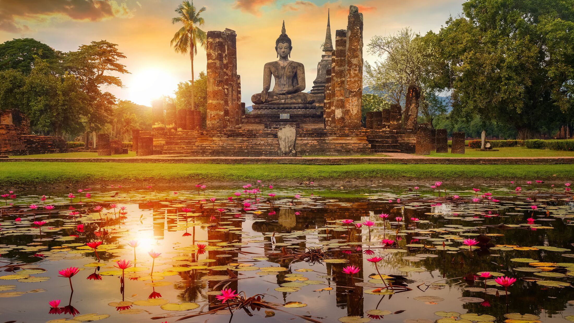 Wat Mahathat Temple in the precinct of Sukhothai Historical Park, a UNESCO World Heritage Site in Thailand
