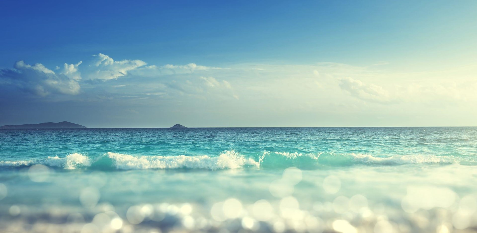 beach in sunset time, tilt shift soft effect ; Shutterstock ID 295624979; PO: Project Italy - Facilities images; Job: Project Italy - Facilities images; Client: H&J/Citalia