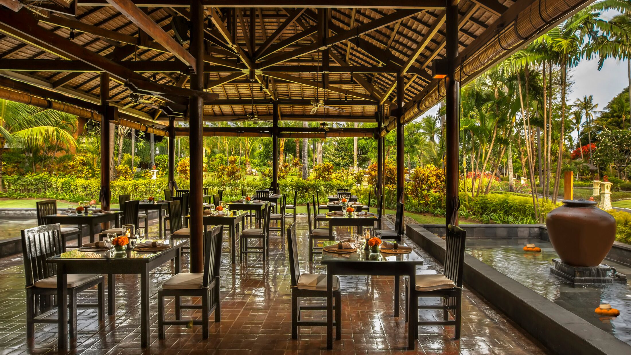 Melia-Bali-2022-Lotus-Restaurant-001-106353-Hybris