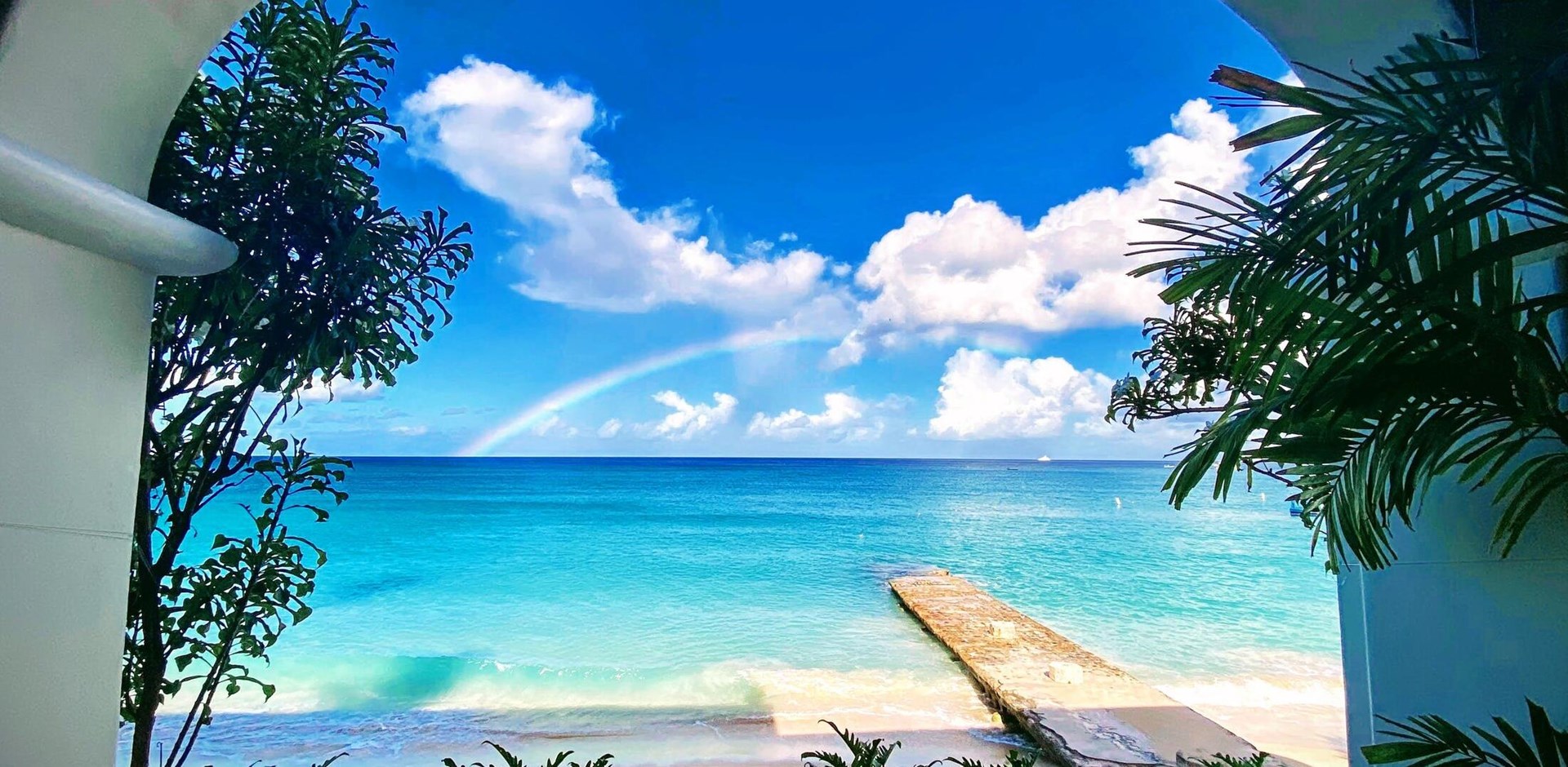 Fairmont-Pavilion-2022-Beach-View-003-106242-Hybris
