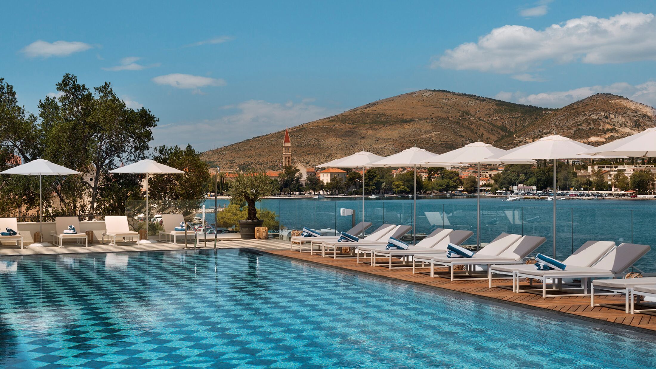121391-Swimming-Pool-013-Hybris