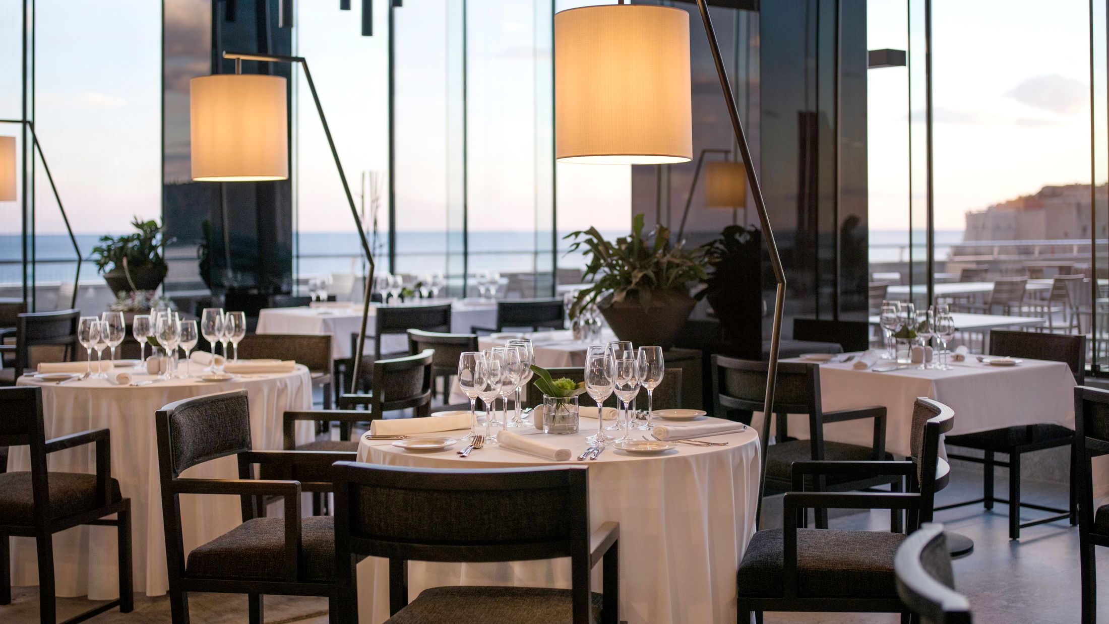 118686-Sensus-Restaurant-Hybris