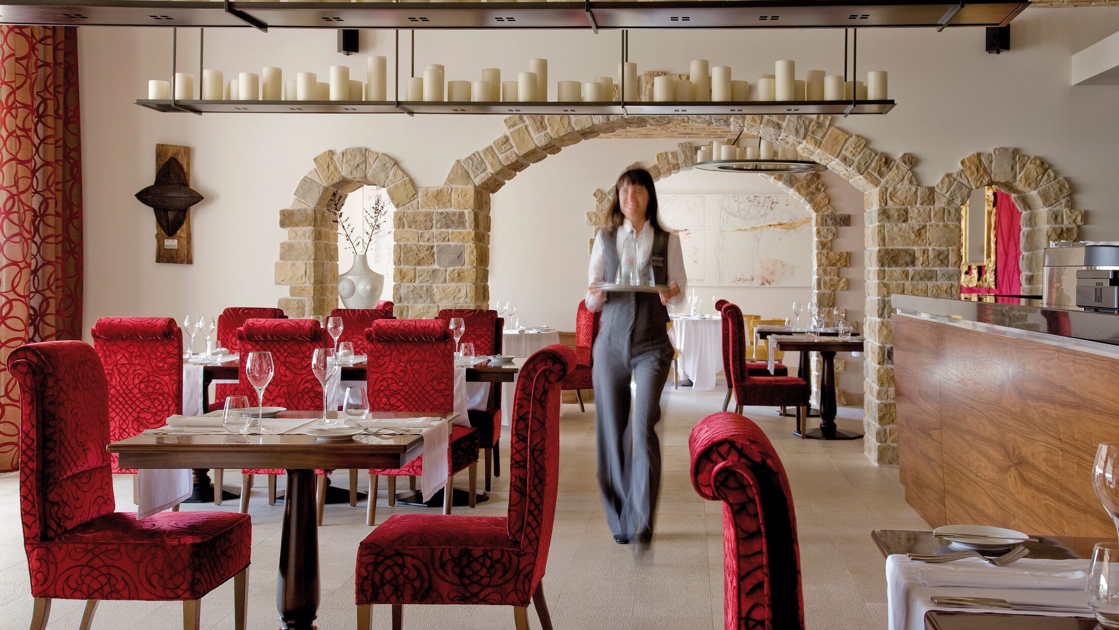 Monte-Mulini-2023-Wine-Vault-Restaurant-002-119077-Hybris