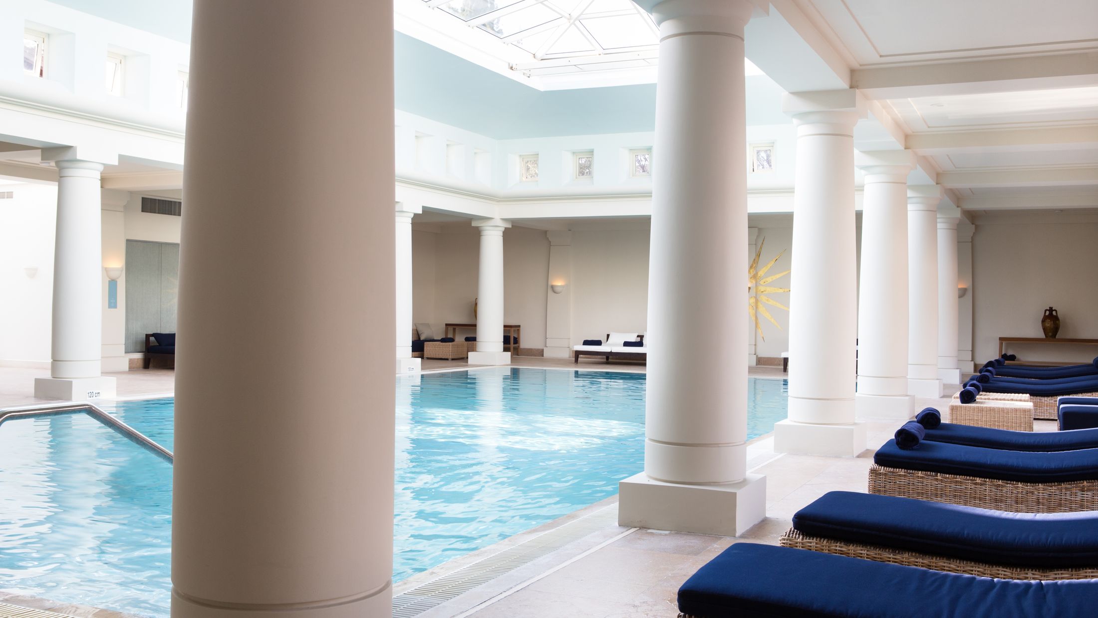 105296-Indoor-Pool-001-Hybris