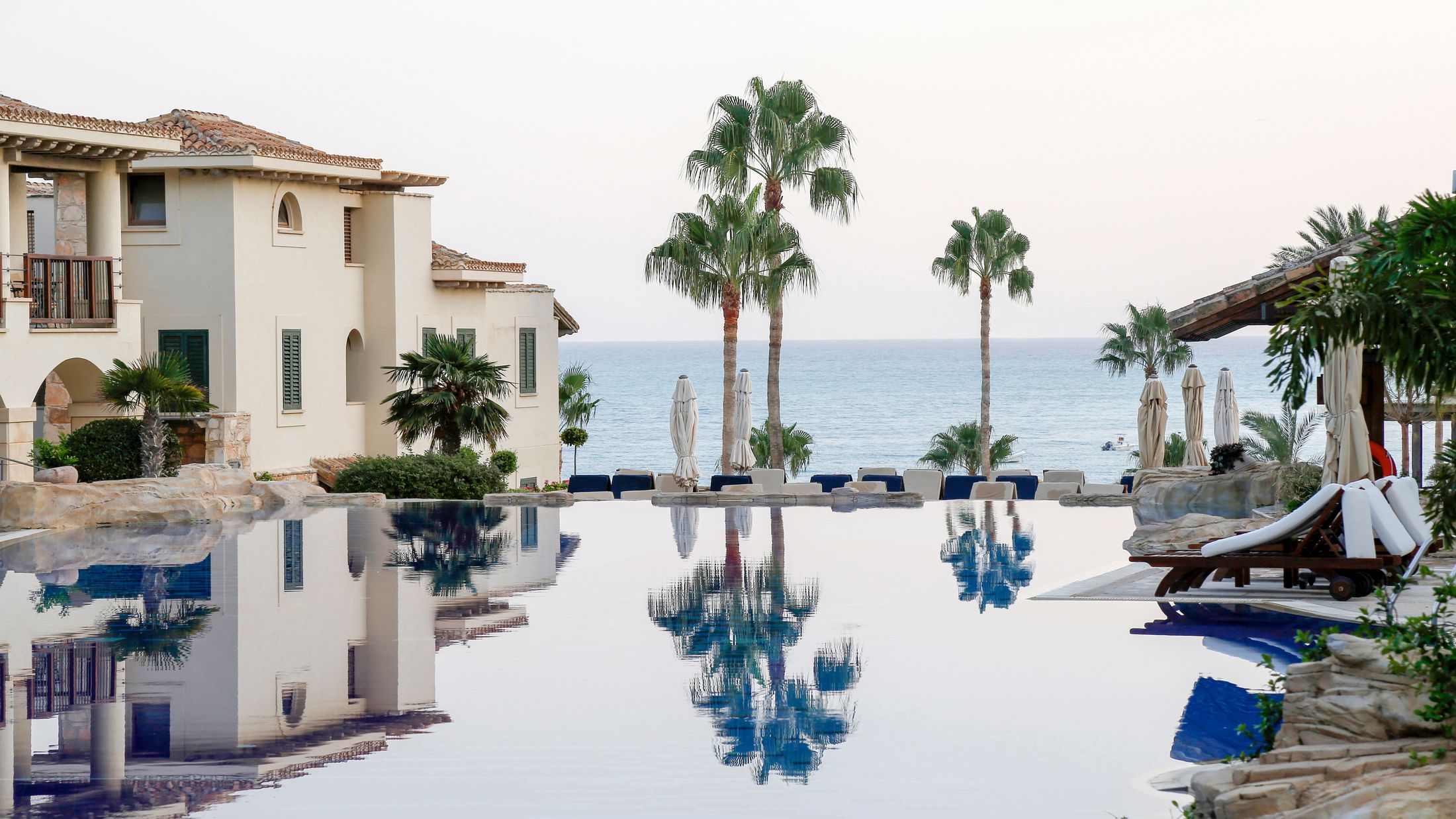 117443-West-Swimming-Pool-001-Hybris