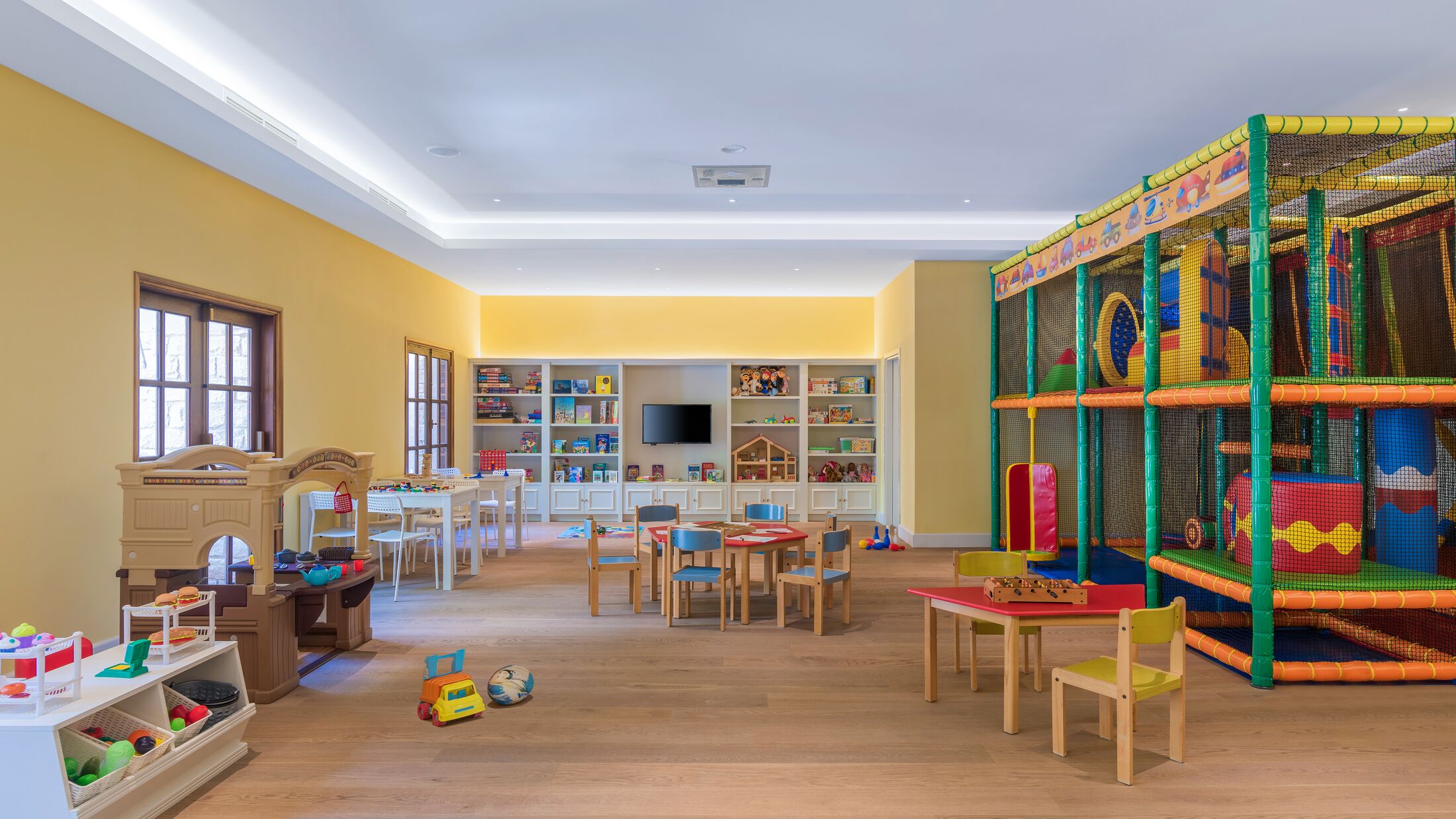 Mediterranean Beach Hotel Limassol