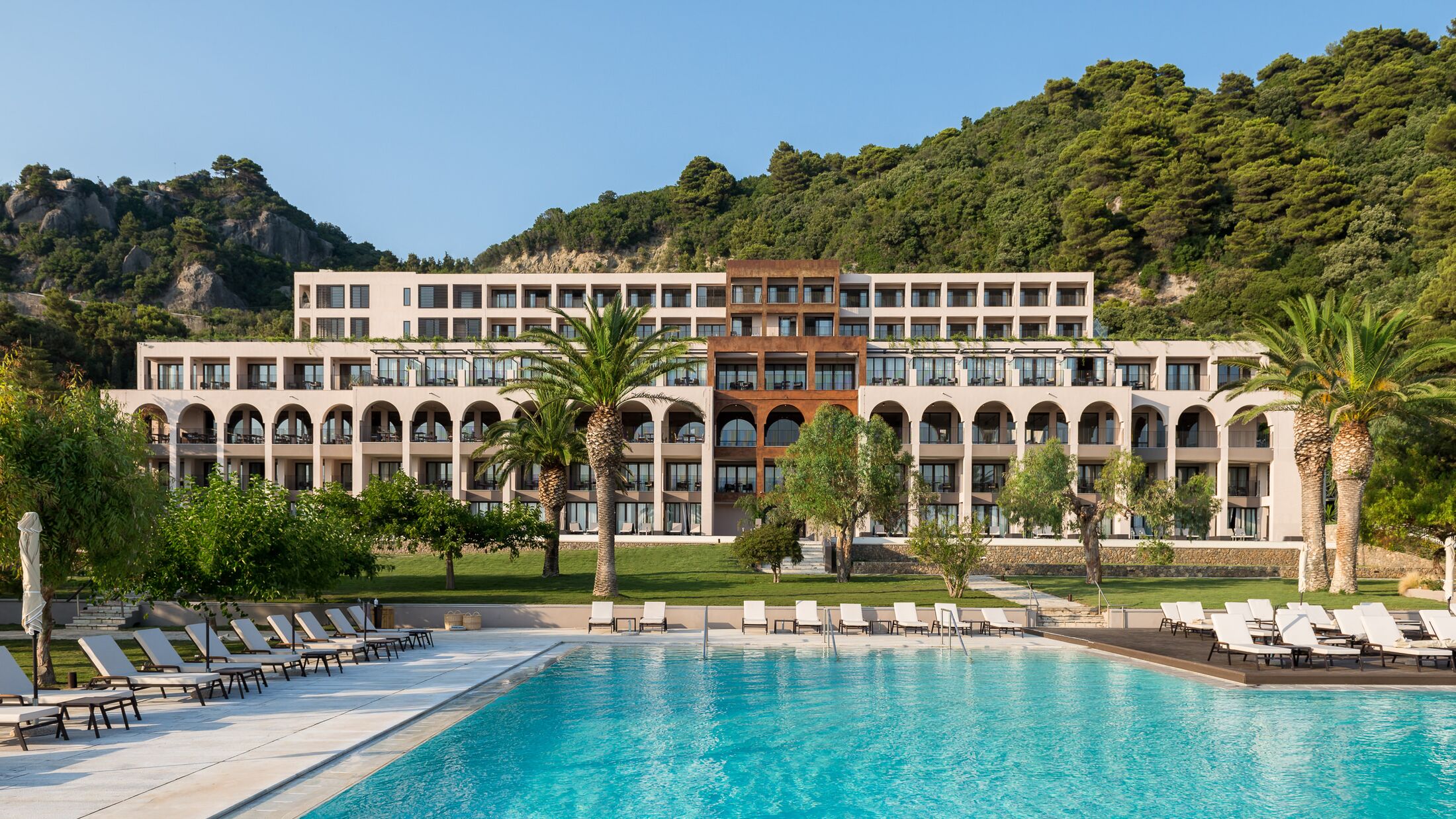 Domes-Corfu-2021-Family-Pool-001-121773-Hybris