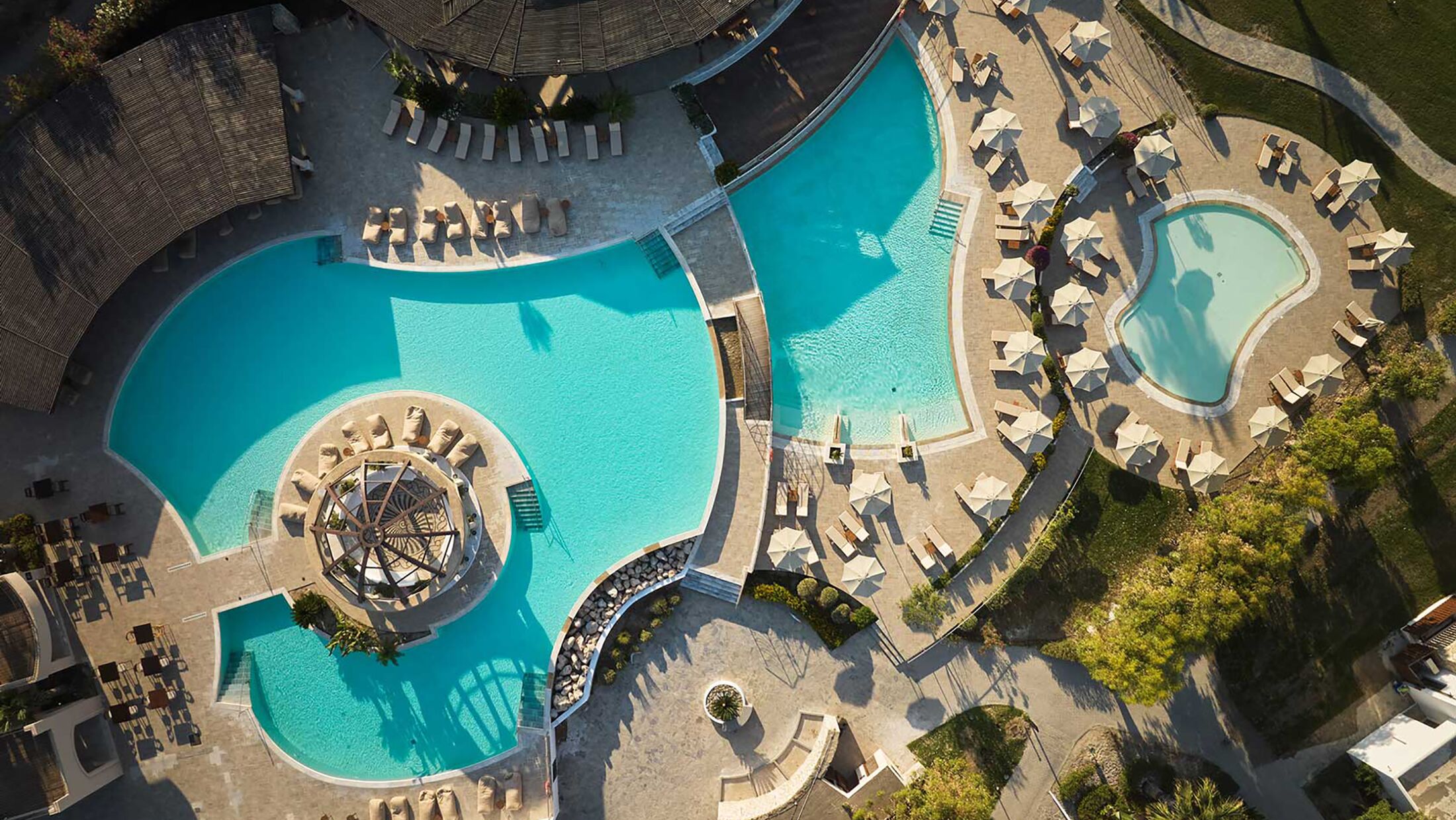 Lindian-Village-2024-Main-Pool-008-121178-Hybris
