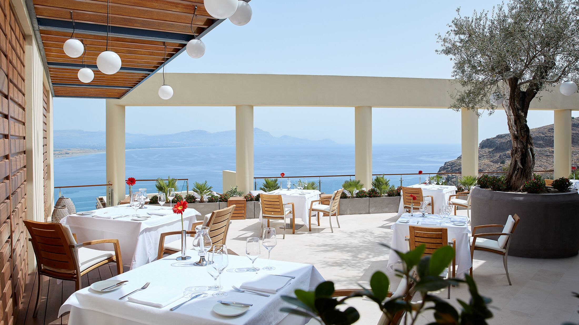 Lindos-Blu-Five-Senses-Restaurant-001-117887-Hybris