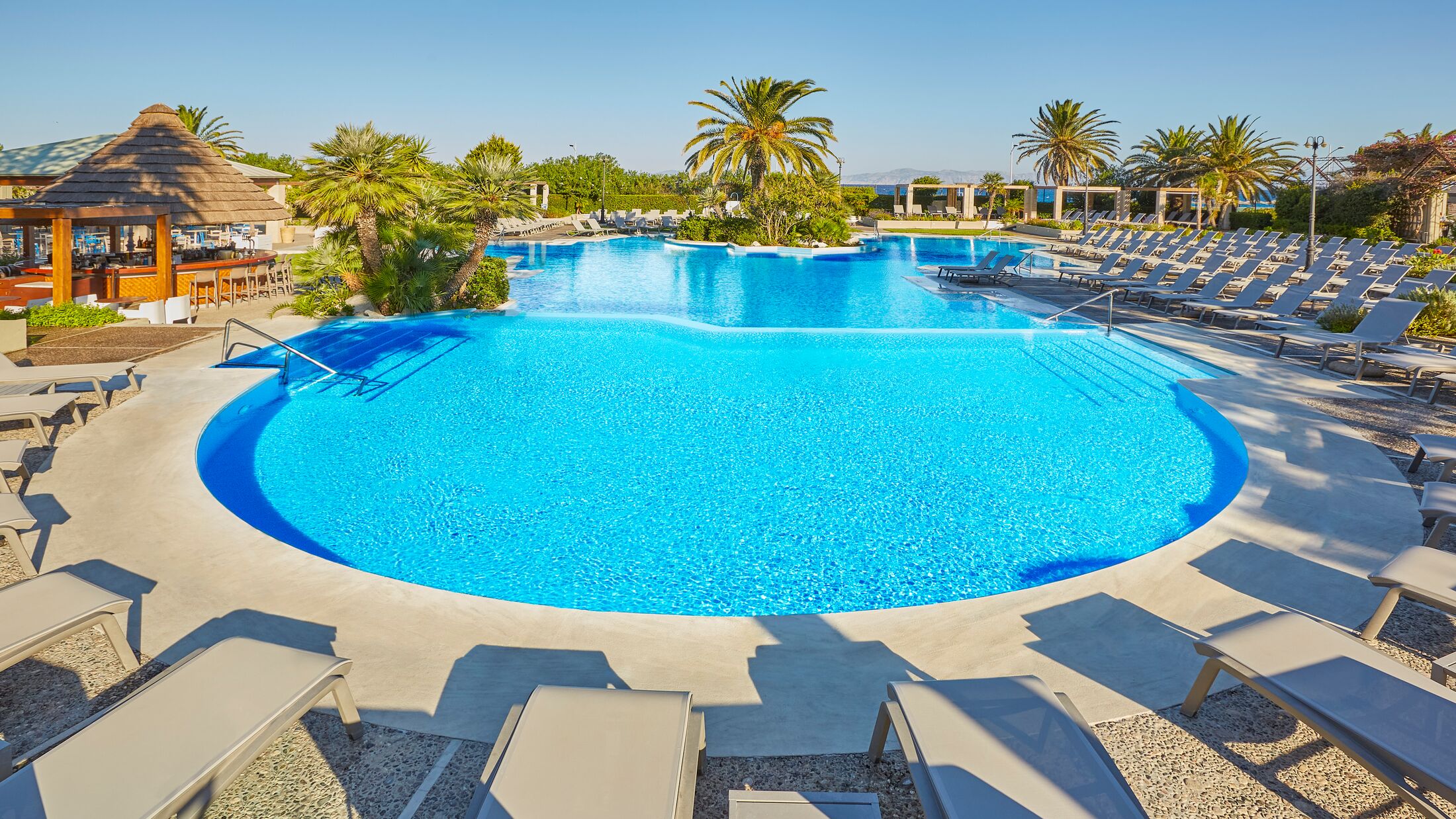 Sheraton-Rhodes-2023-Swimming-Pool-001-102059-Hybris