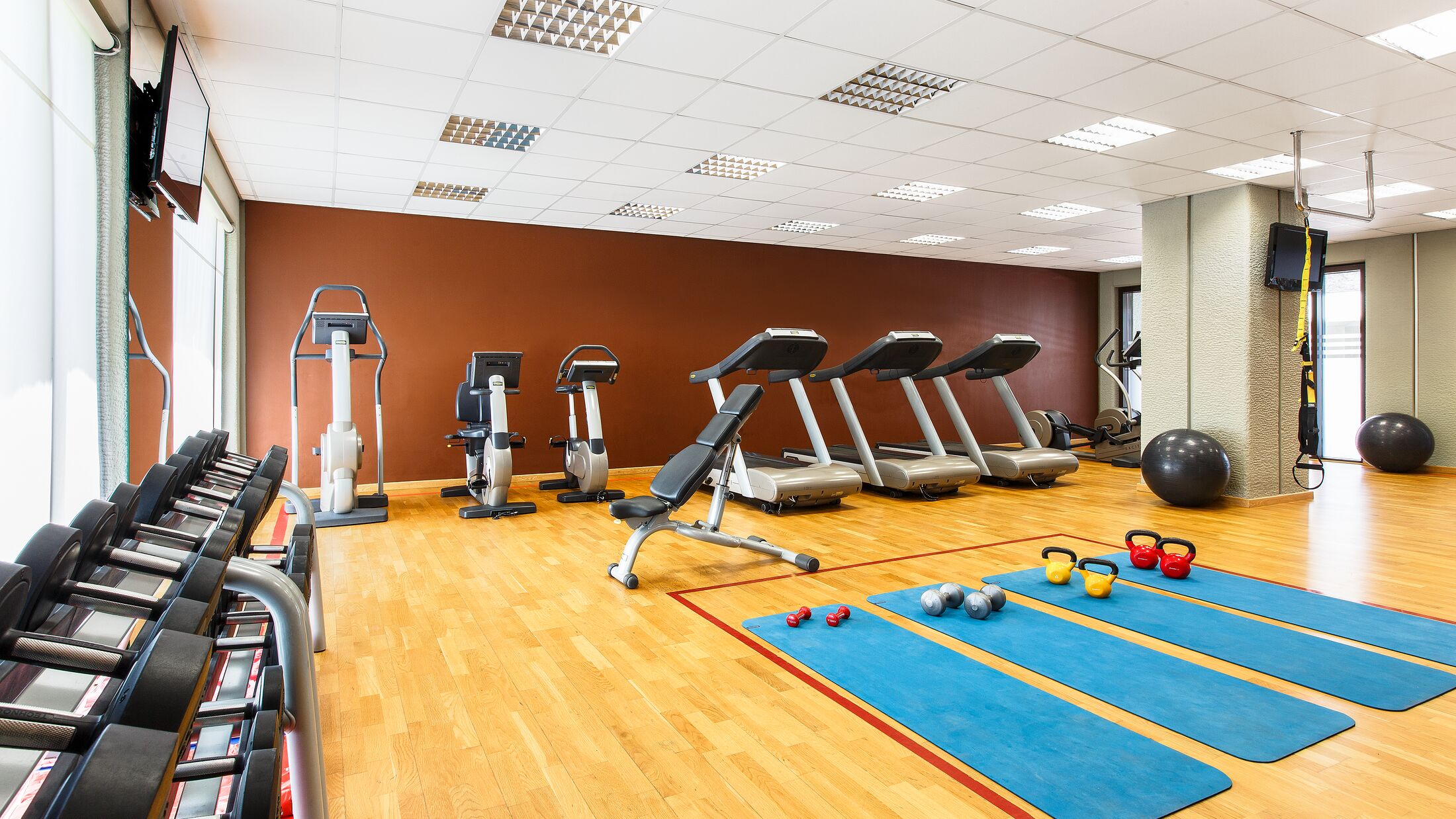 Sheraton-Rhodes-Fitness-Centre-001-102059-Hybris