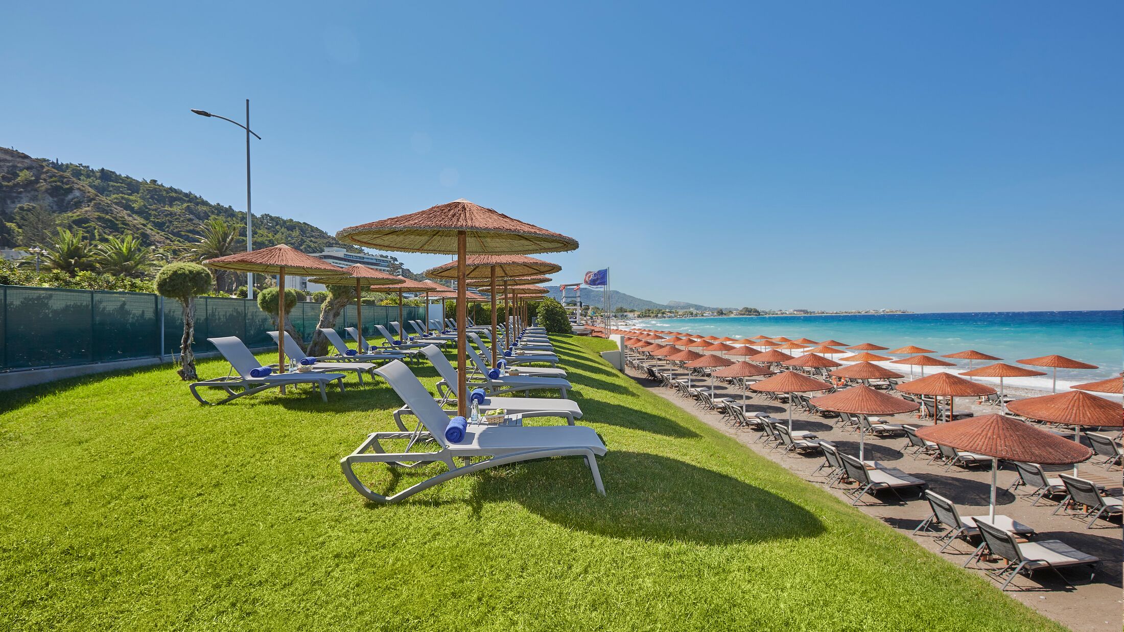 Sheraton-Rhodes-2023-Beach-View-001-102059-Hybris