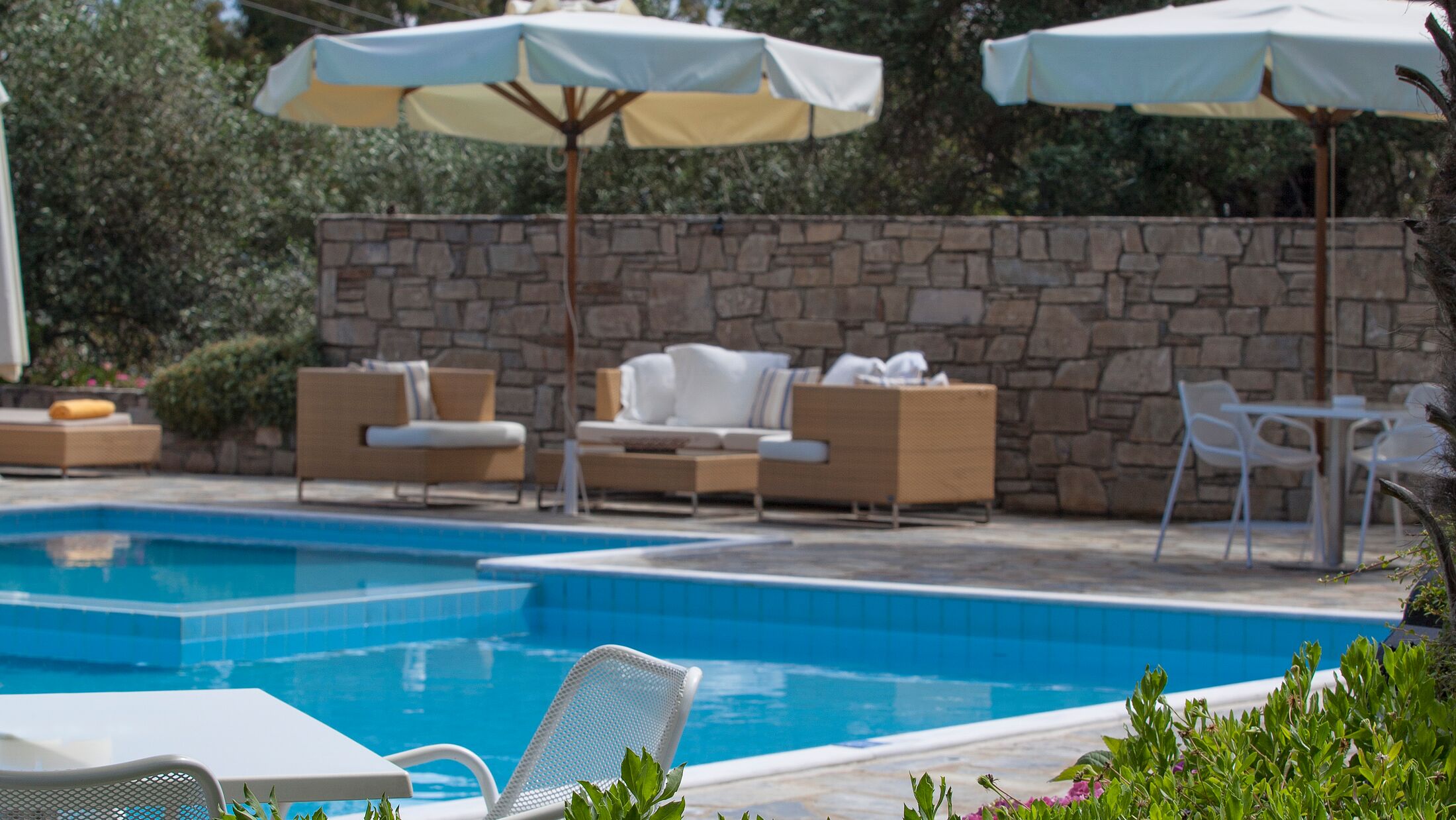 Aegean-Suites-2024-Swimming-Pool-003-119250-Hybris