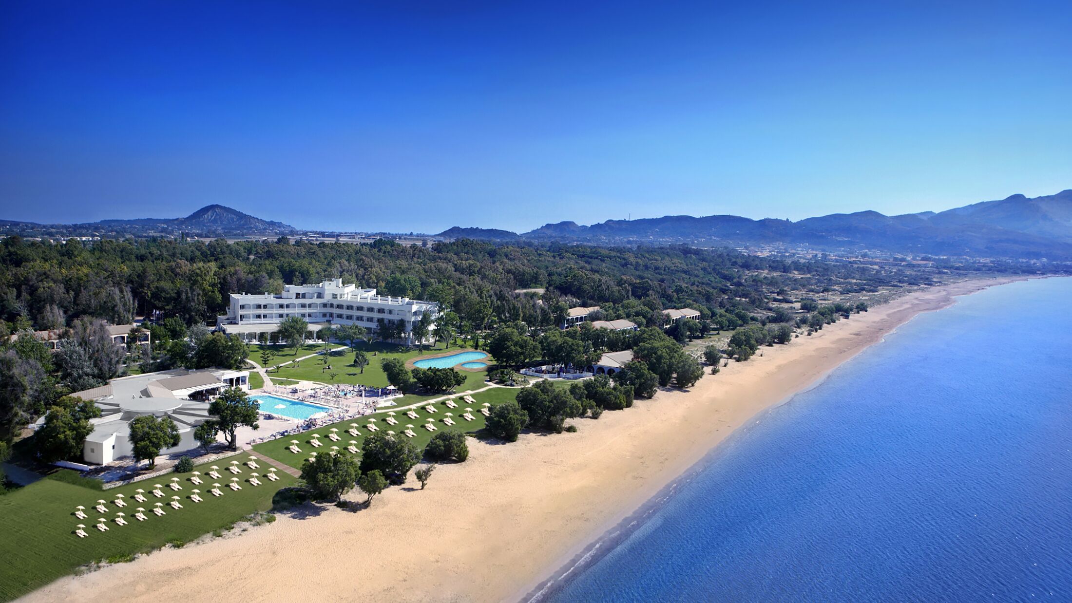 Domes-Aulus-2022-Beach-001-121813-Hybris