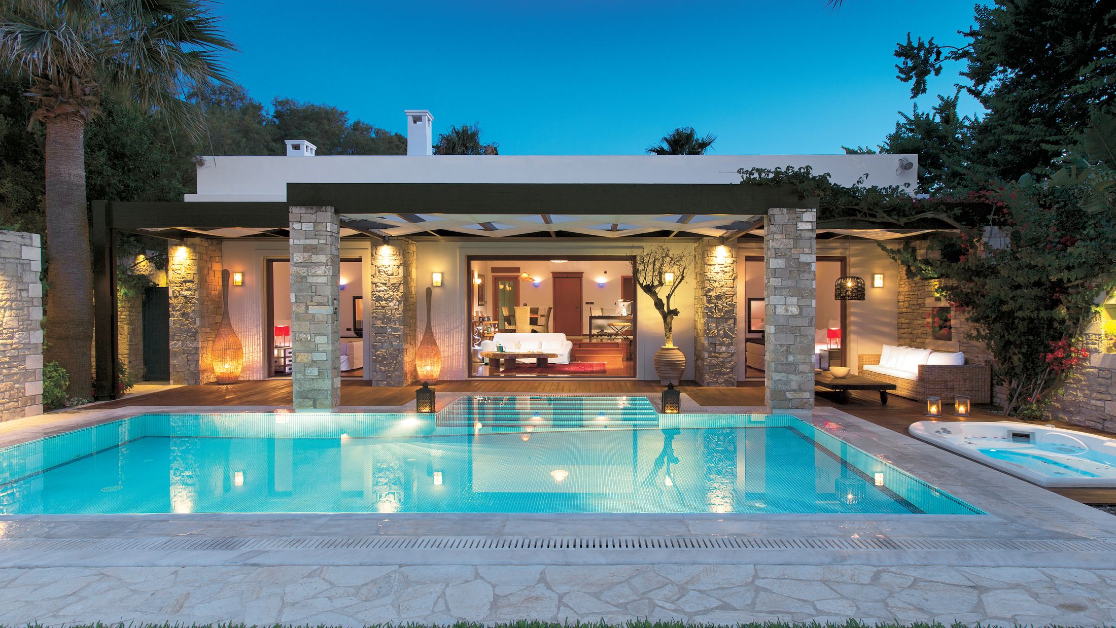 Luxury Hotels in Greece 2018/19 | Sovereign