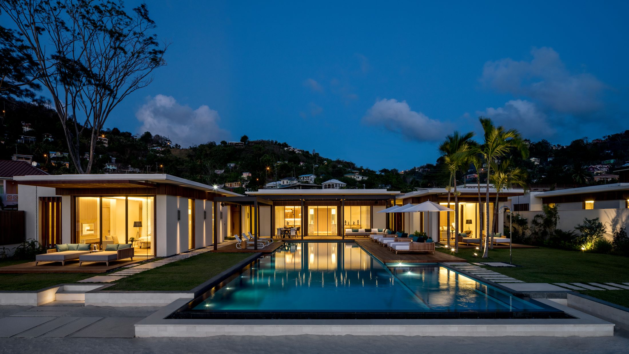 121300-Beachfront-Villa-001-Hybris