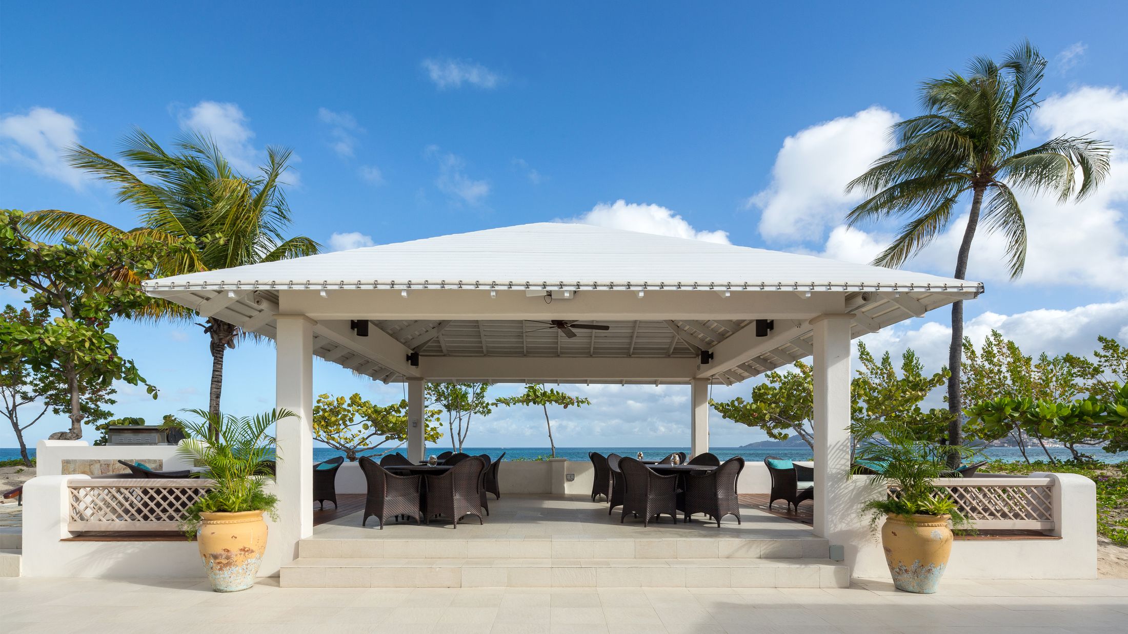 108300 Sea and Surf Pavillion 001-Hybris