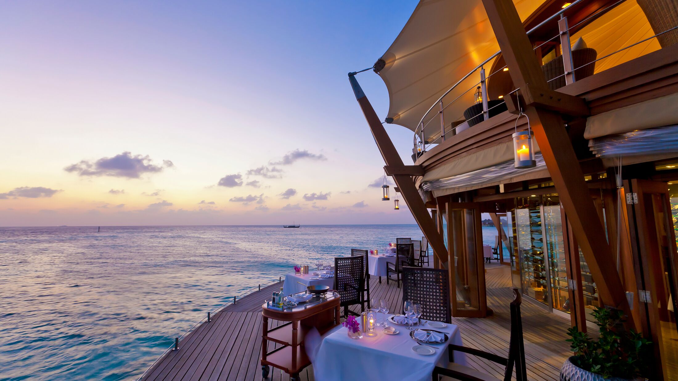 Baros-Maldives-2023-Lighthouse-Restaurant-003-117383-Hybris