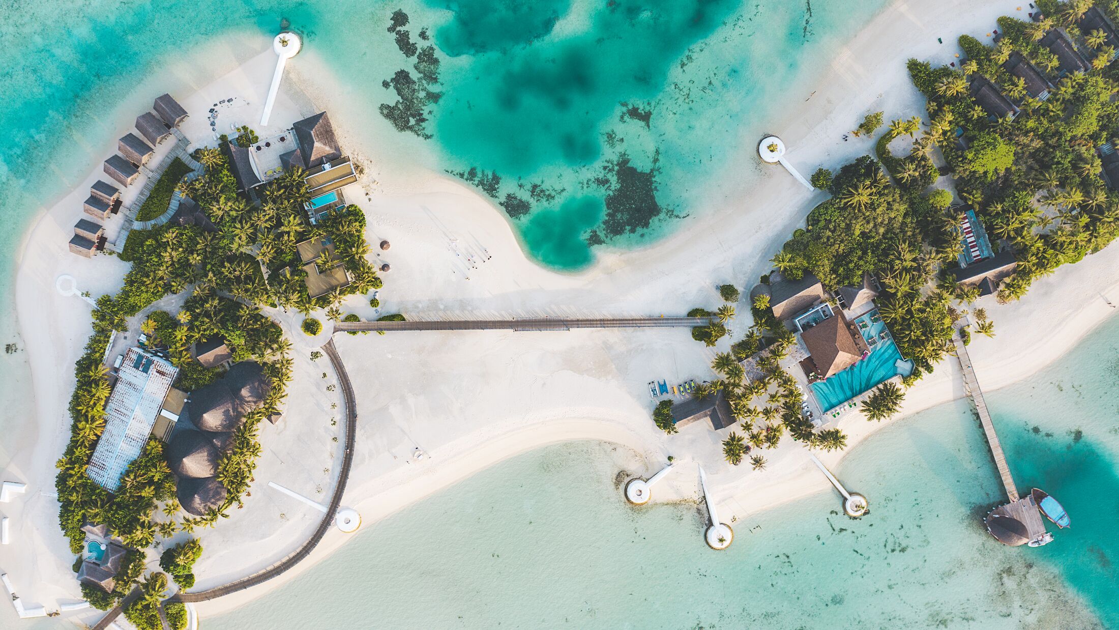 OZEN-Maadhoo-2023-Aerial-Property-View-001-120432-Hybris