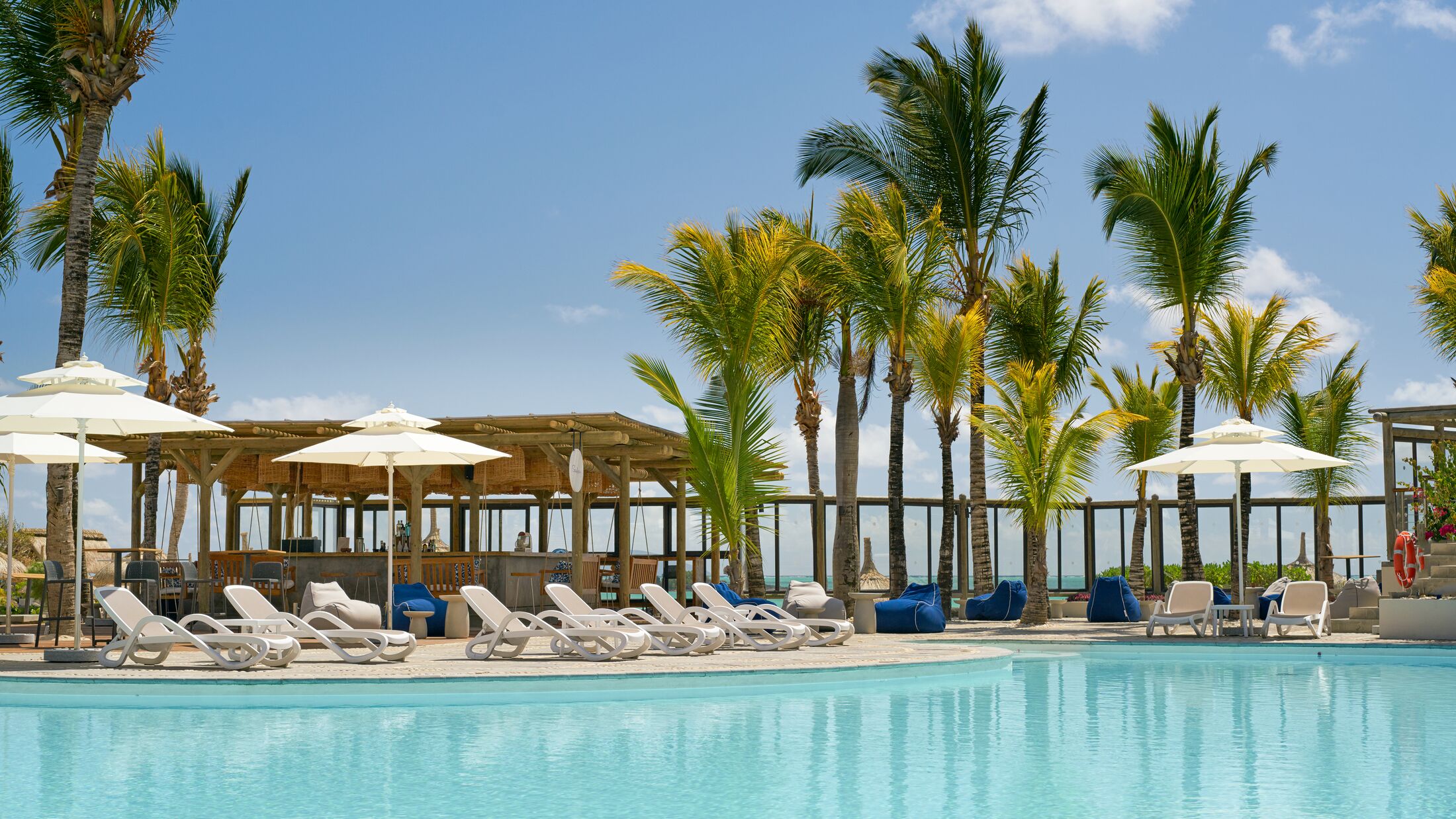Lagoon-Attitude-2024-Seabreeze-Pool-001-121633-Hybris