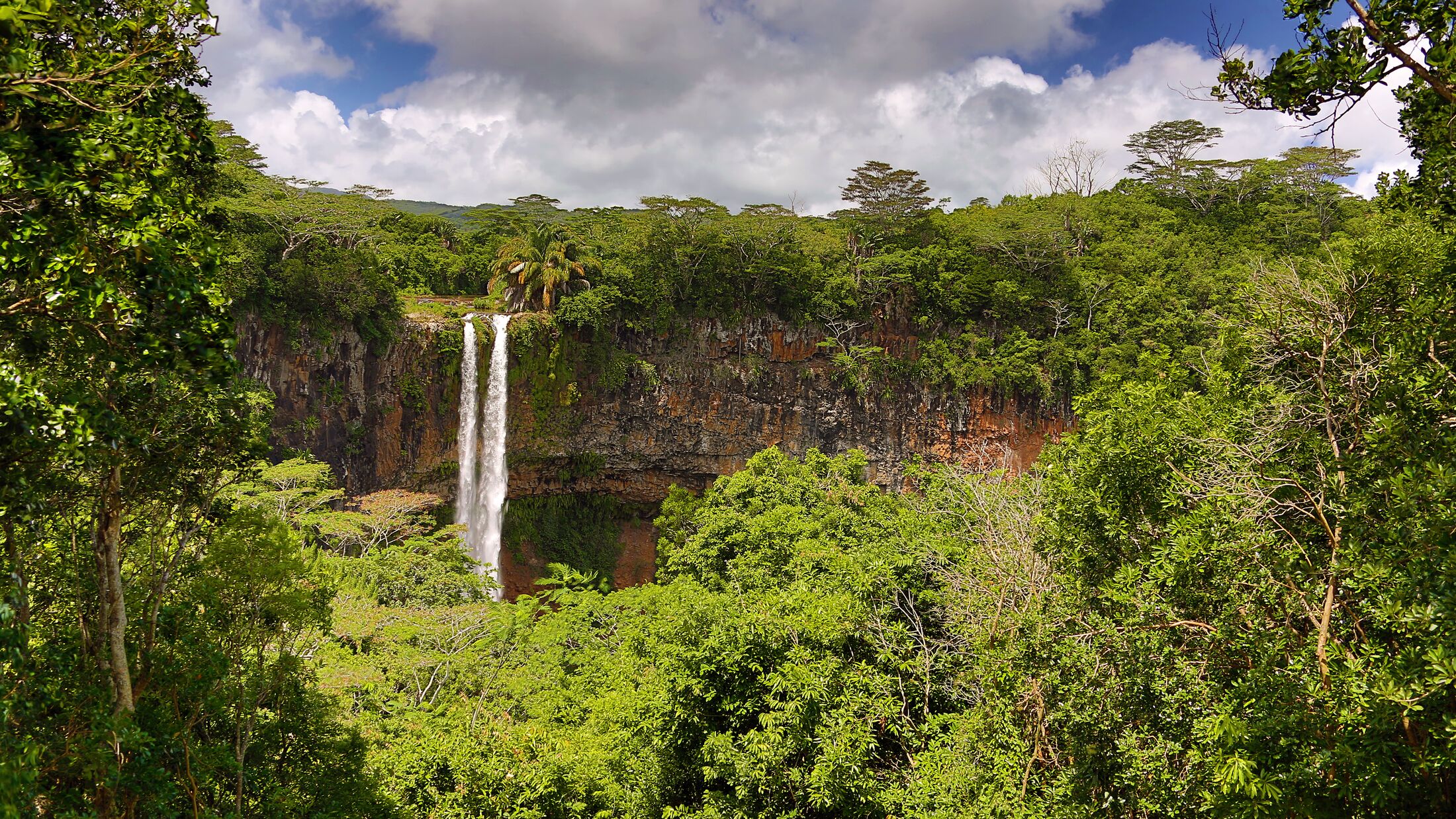 Lakaz-Chamarel-2022-Waterfall-001-120332-Hybris