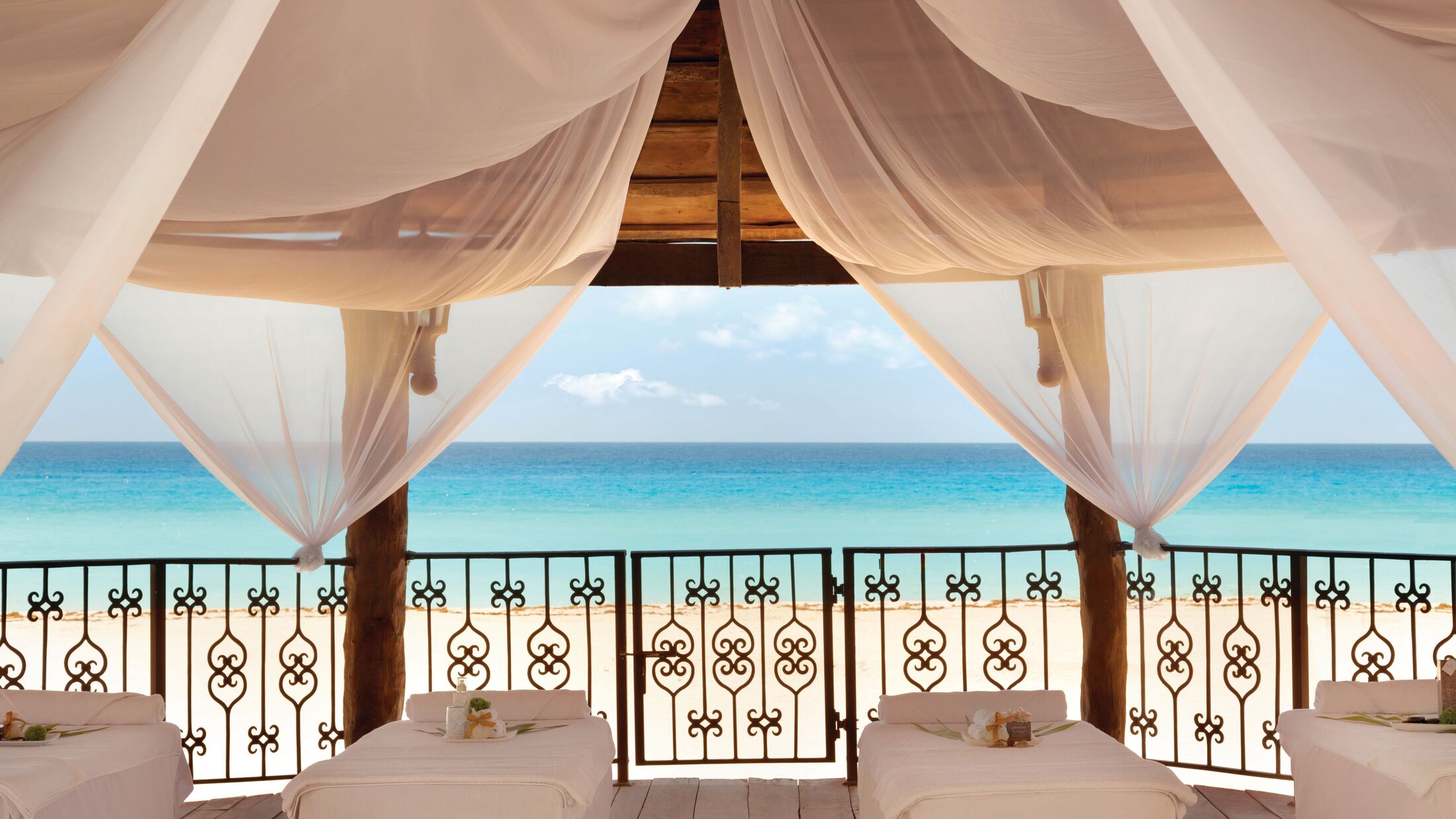 Hyatt-Zilara-Cancun-2023-Zen-Spa-Gazebo-Massage-001-121870-Hybris